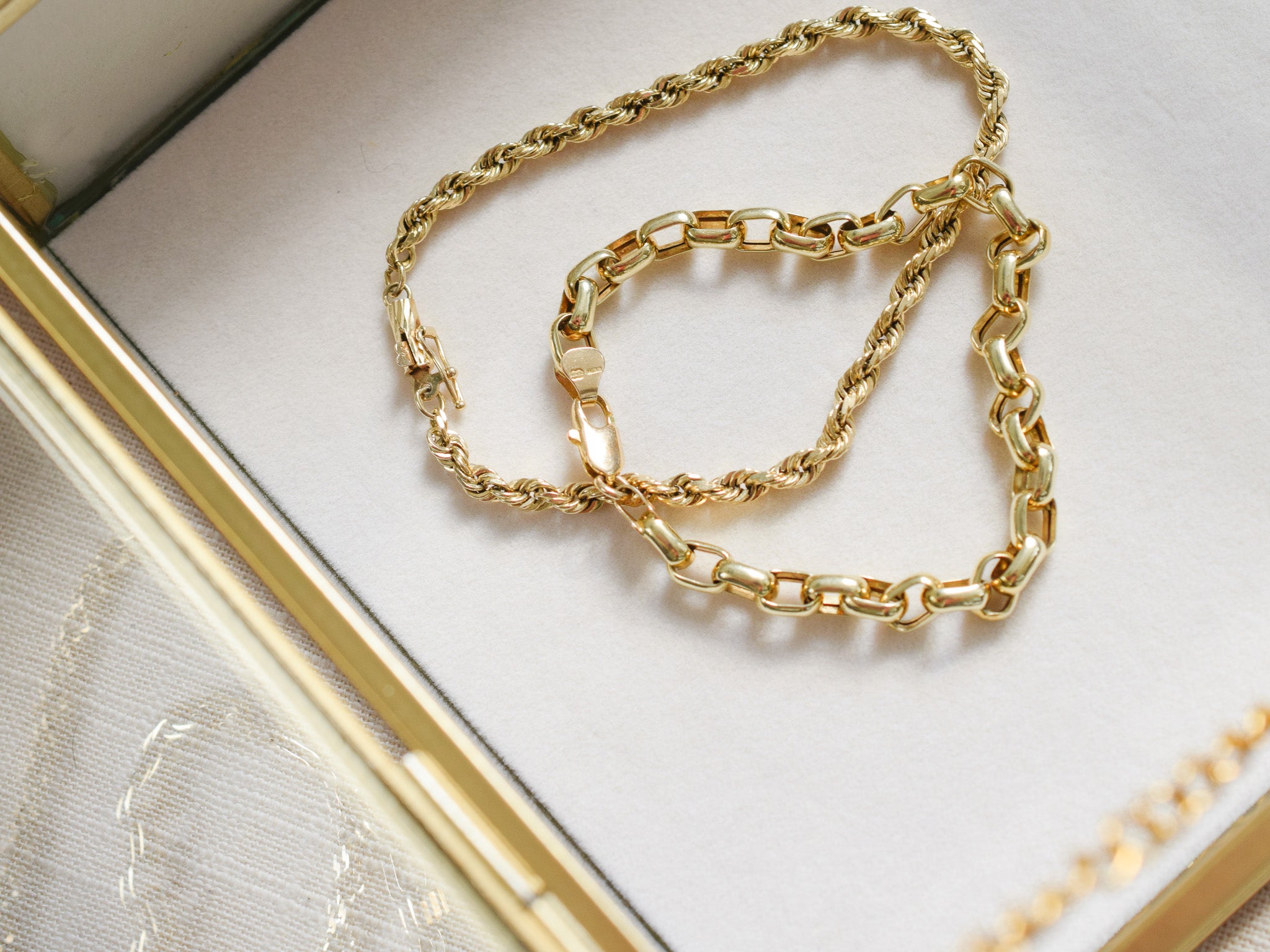 Vintage gold bracelets for sale, folklor 
