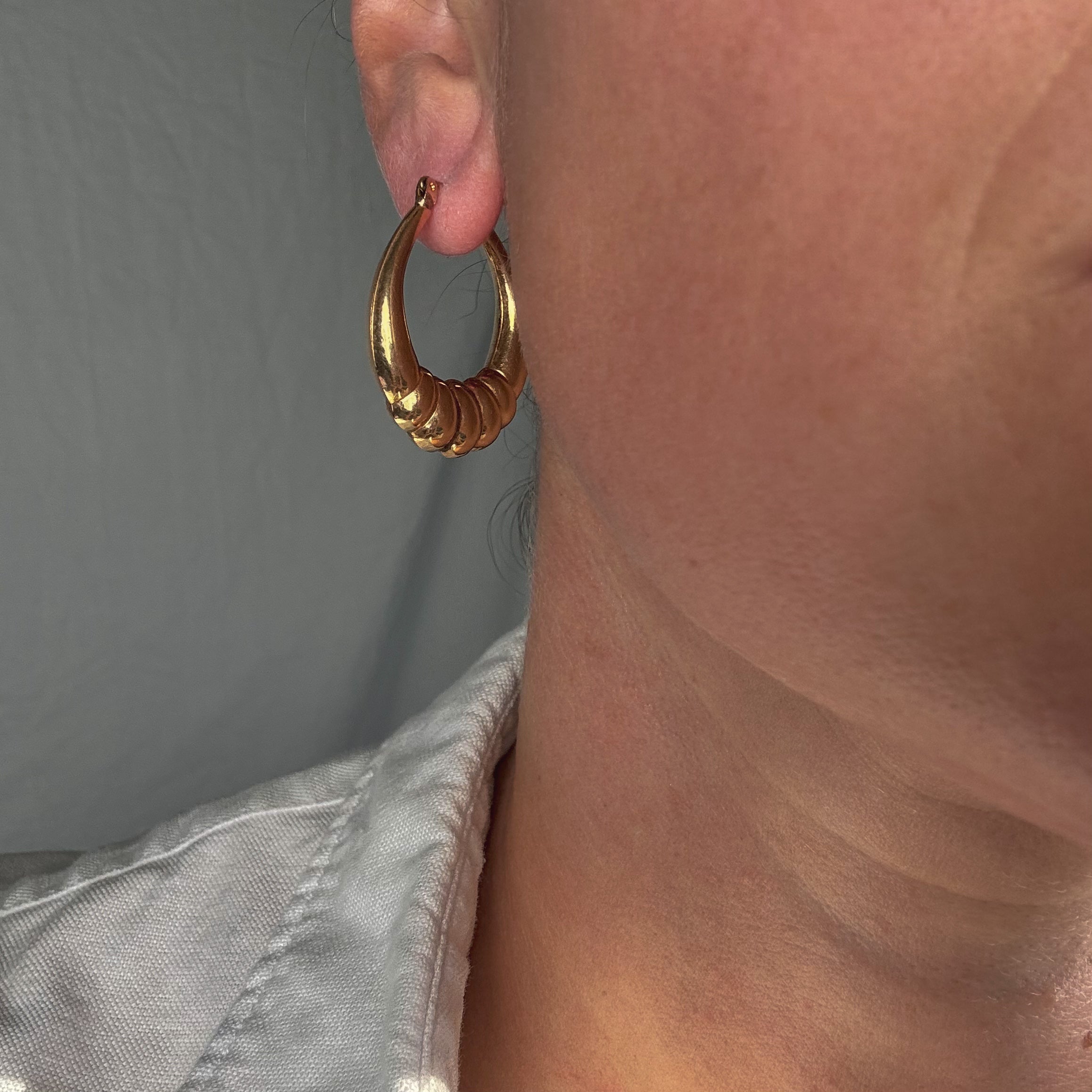 33.3 mm Oval Gold Door Knocker Hoop Earrings