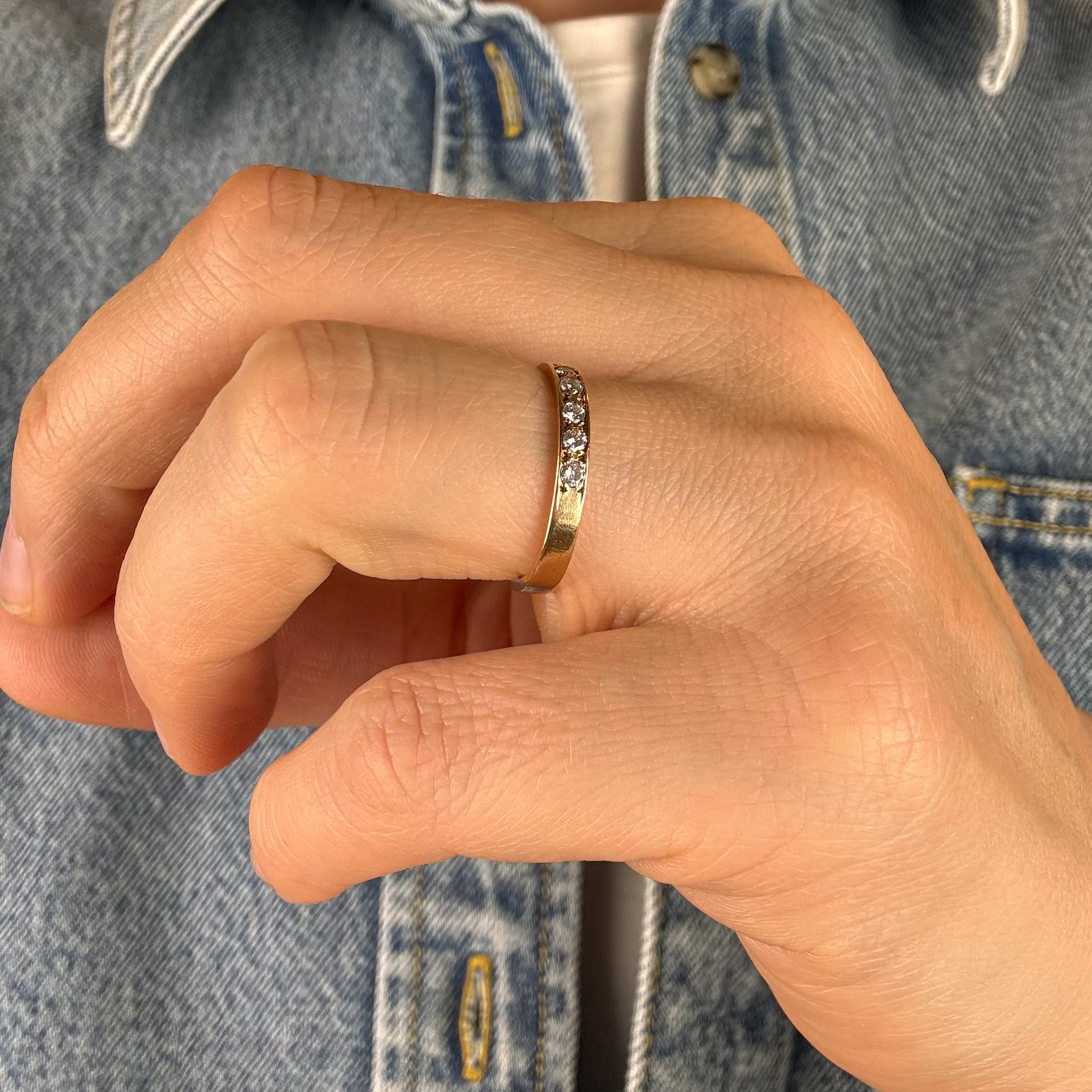 Flush Set 5 Diamond Band