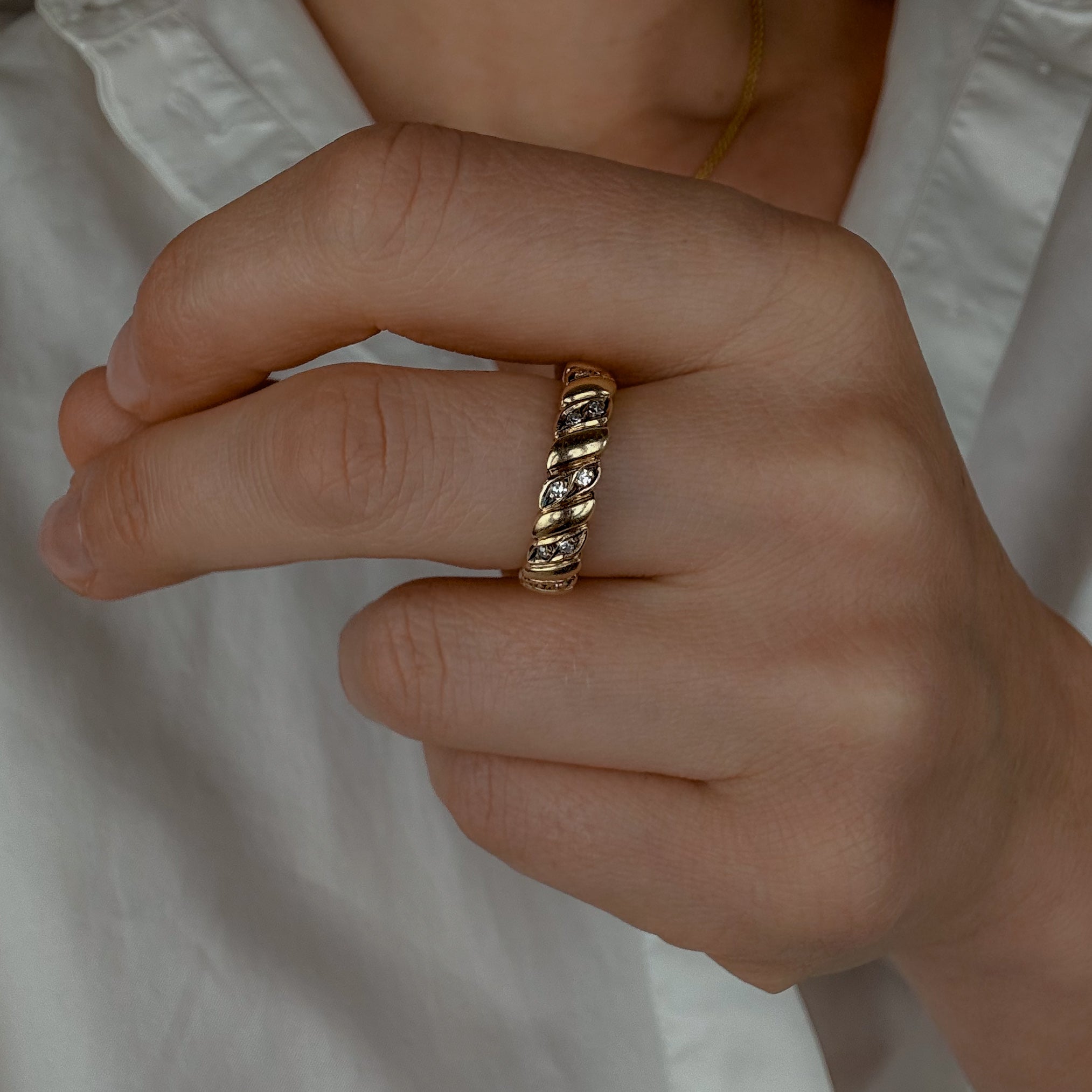 Diamond and Gold Alternating Band