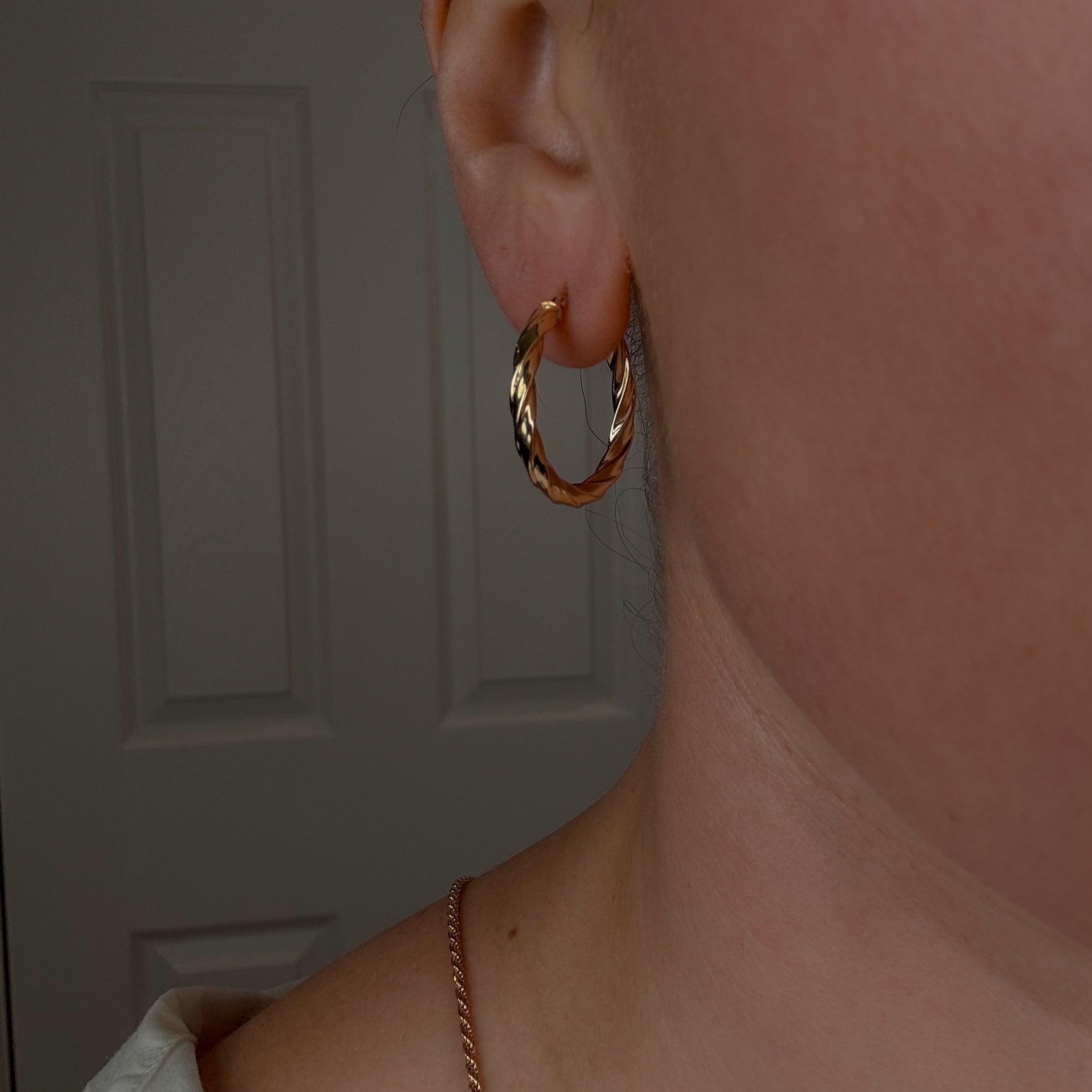 25 mm Twisted Gold Hoop Earrings
