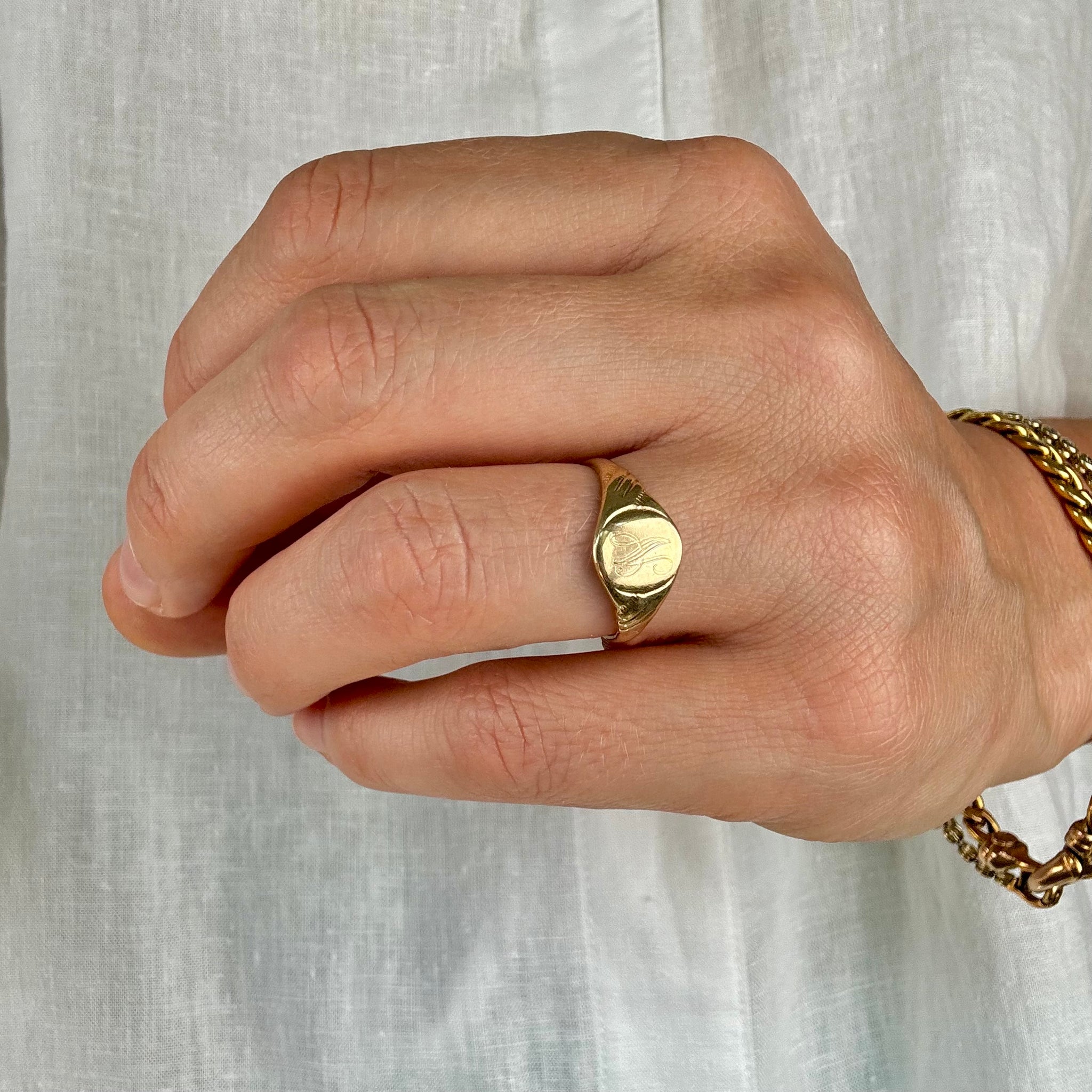 vintage gold 'n' signet ring 