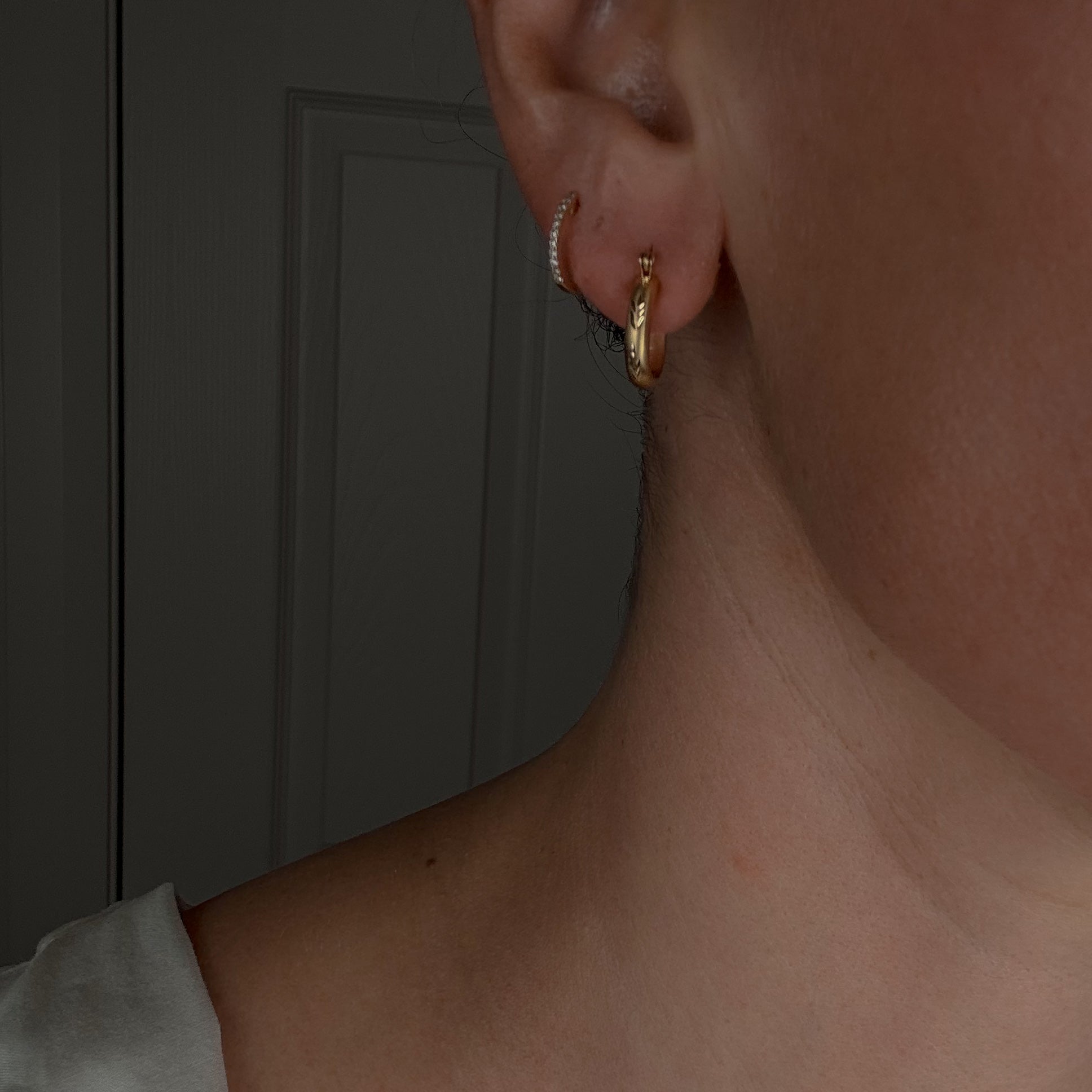 15.6 mm Brushed Oval Gold Hoop Earrings