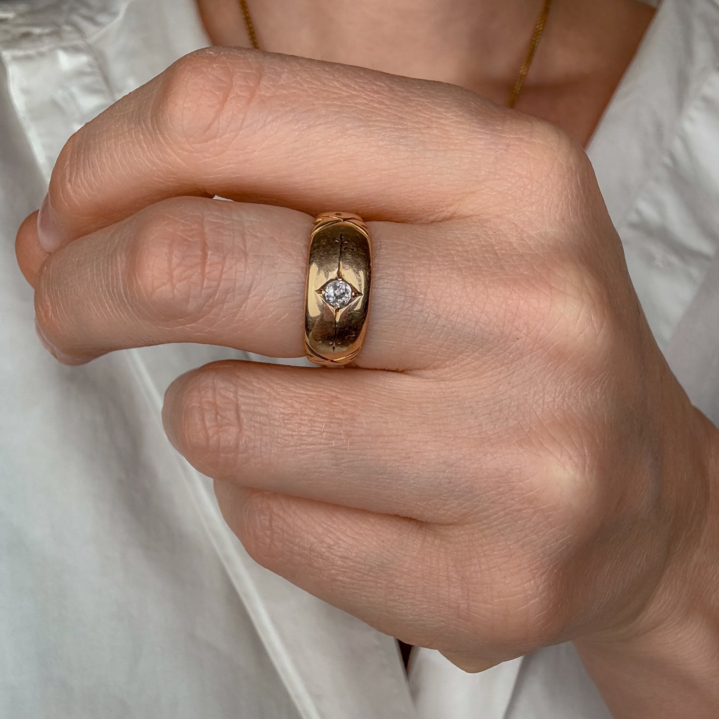 Hallmarked Starburst Diamond Gold Band