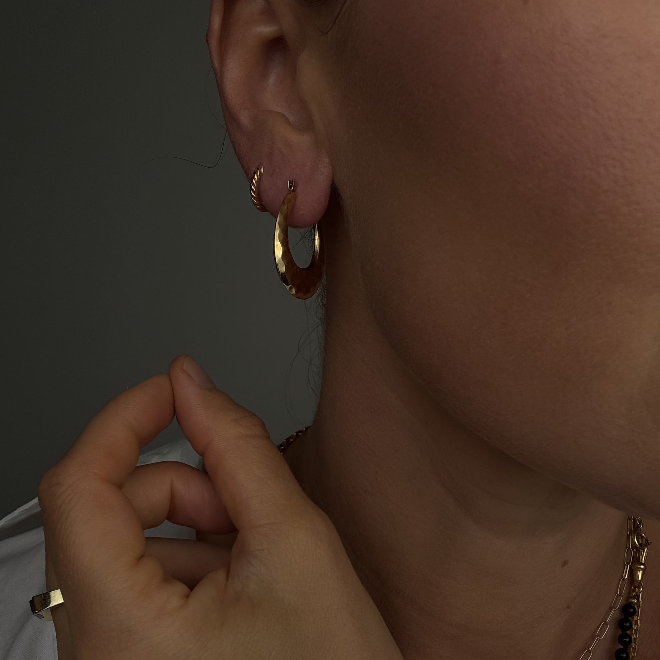 26.3mm Hammered Hoops