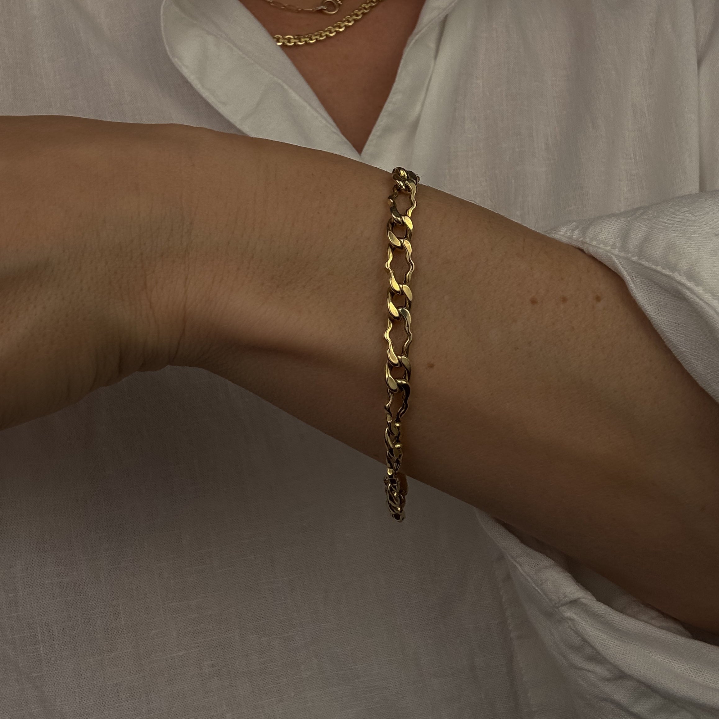 7.5" Sculptural Curb Bracelet