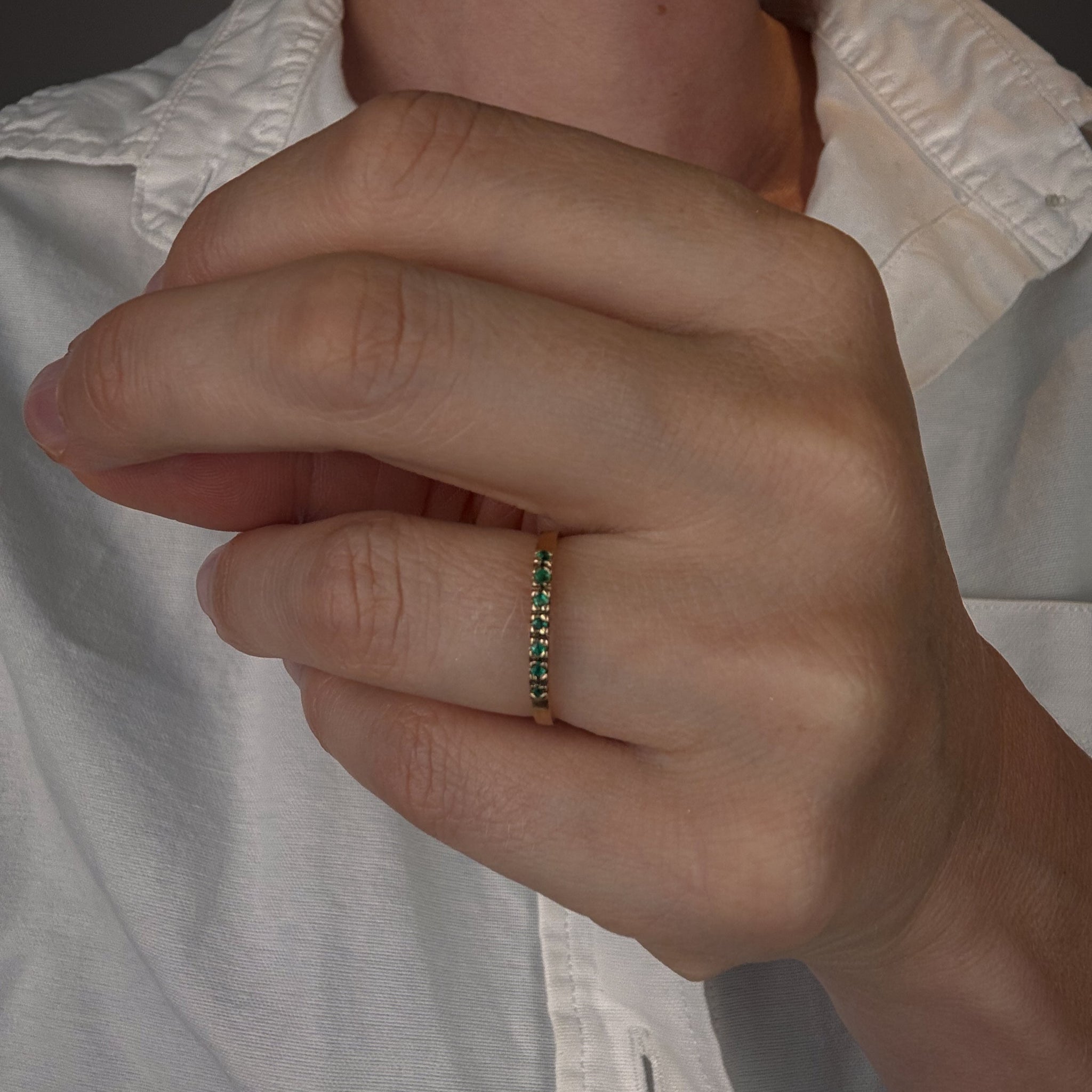 Dainty Emerald Ring