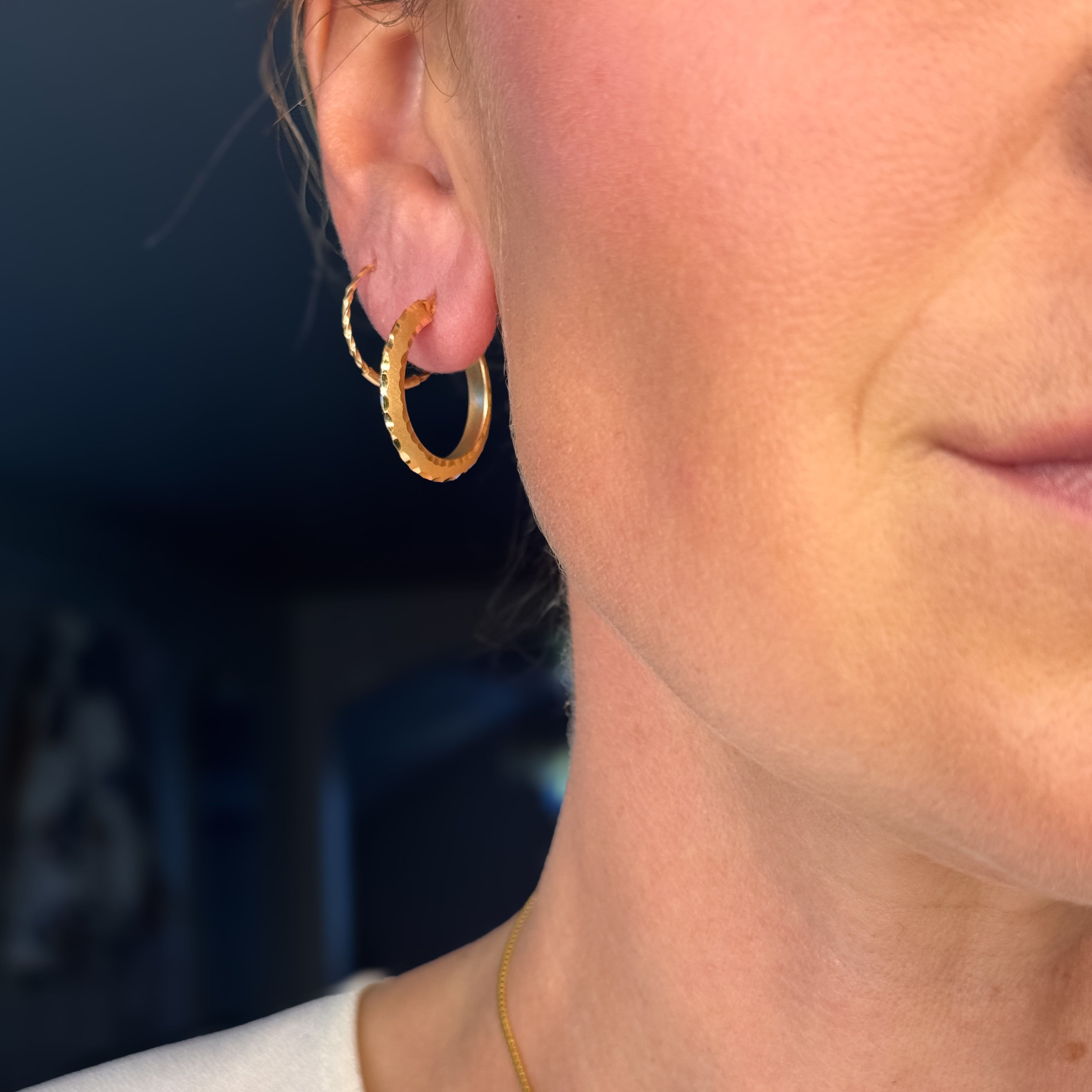 vintage gold 24mm Brushed Scallop Edged Hoops