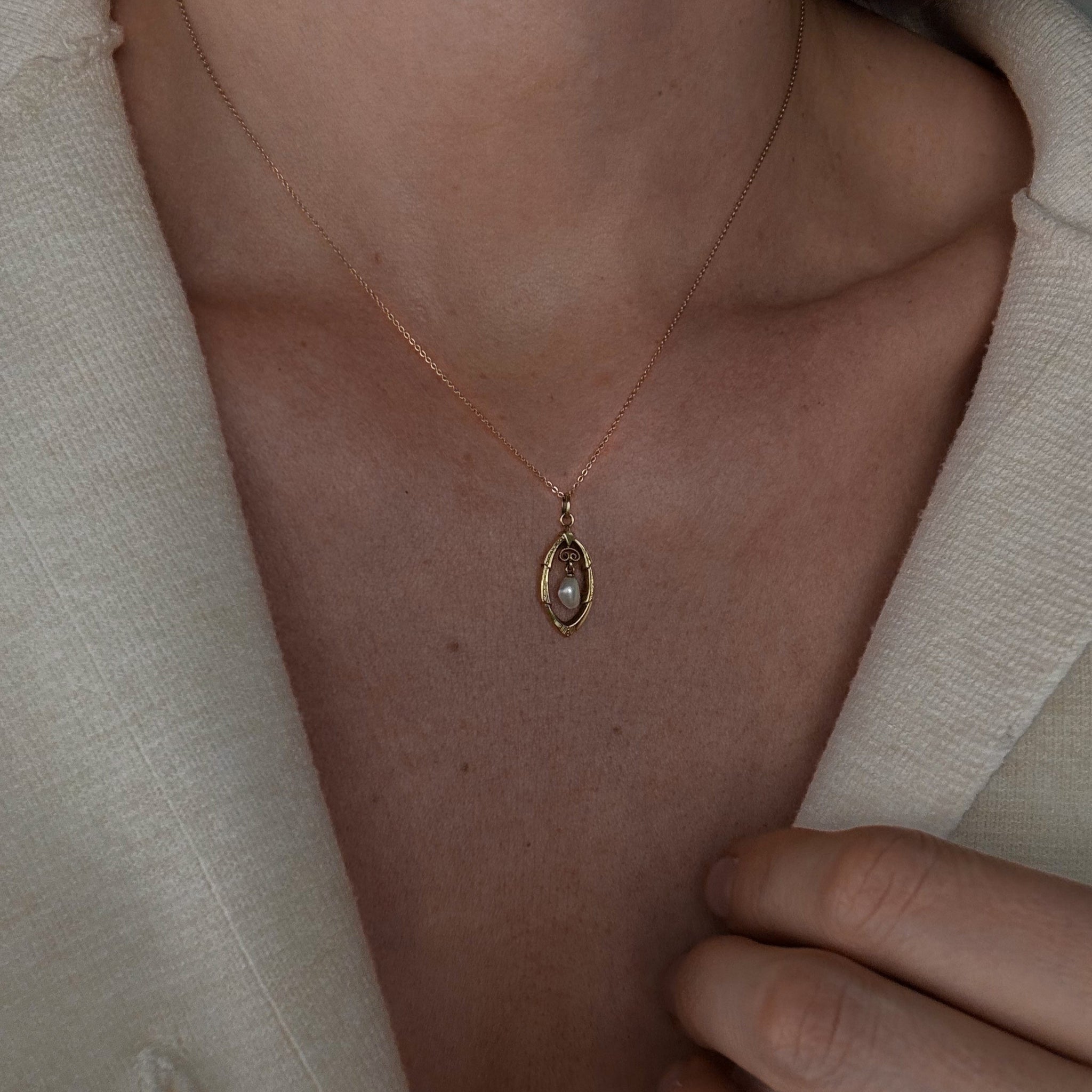 17" Pearl Drop Necklace