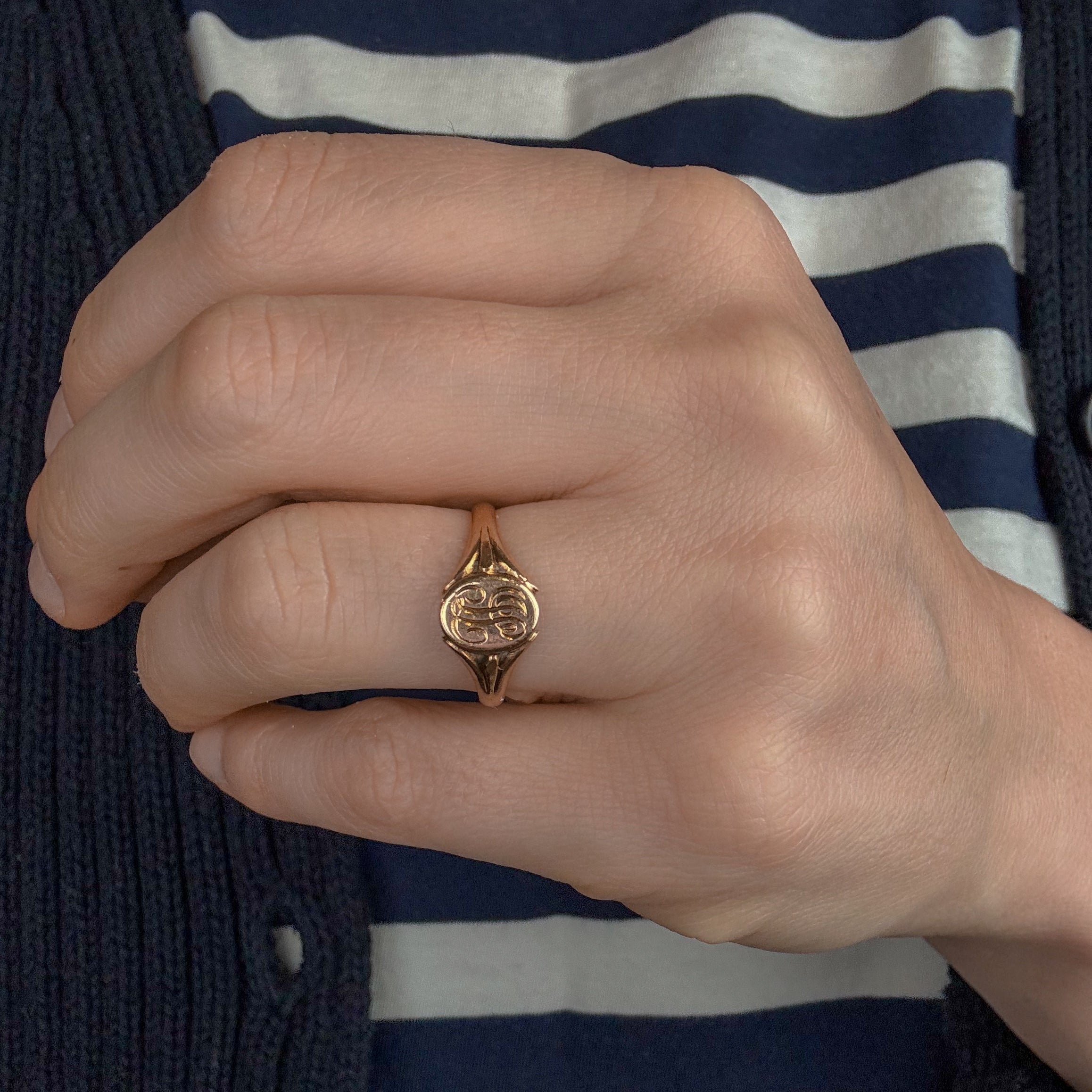 'H' Script Signet Ring
