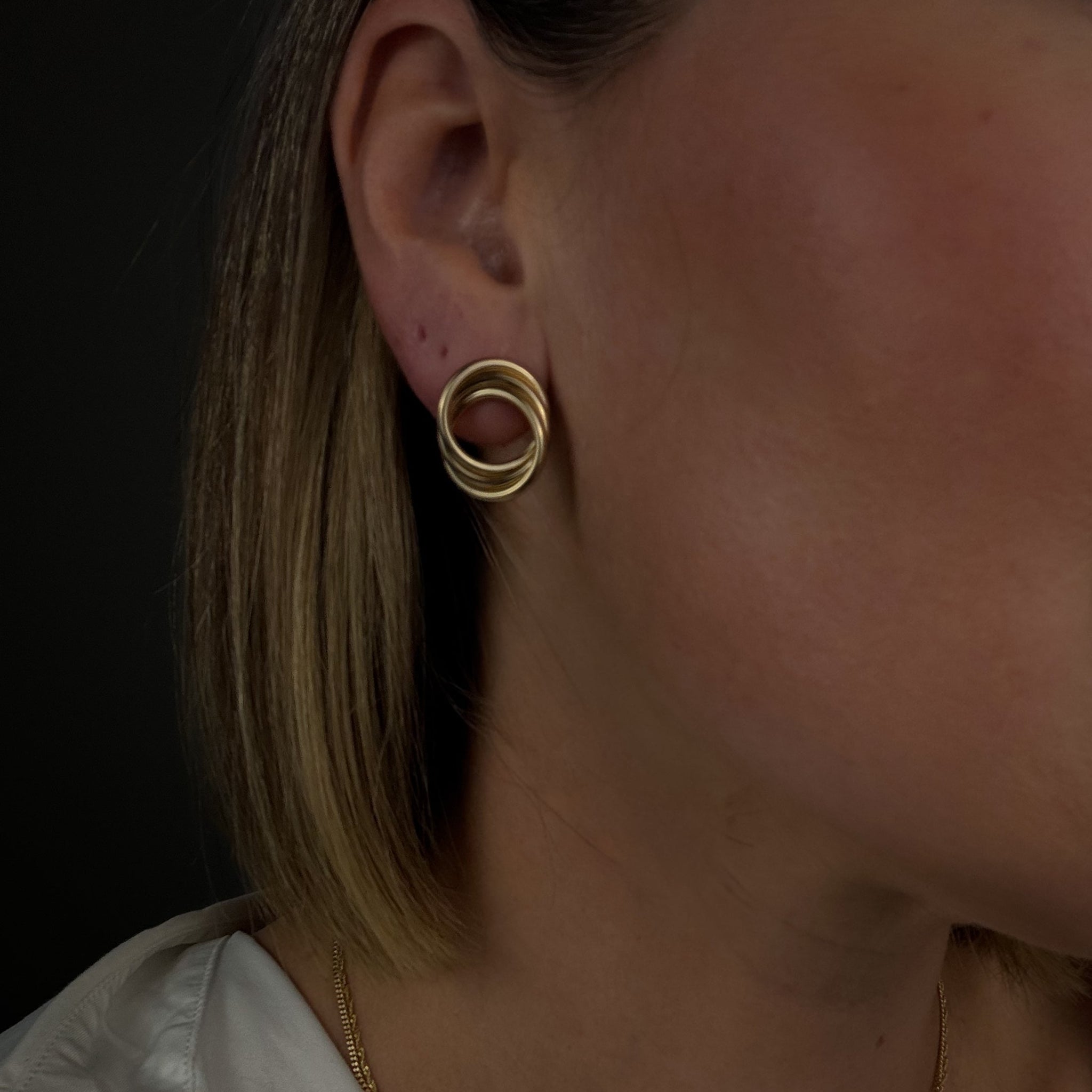 Circular Tube Stud Earrings