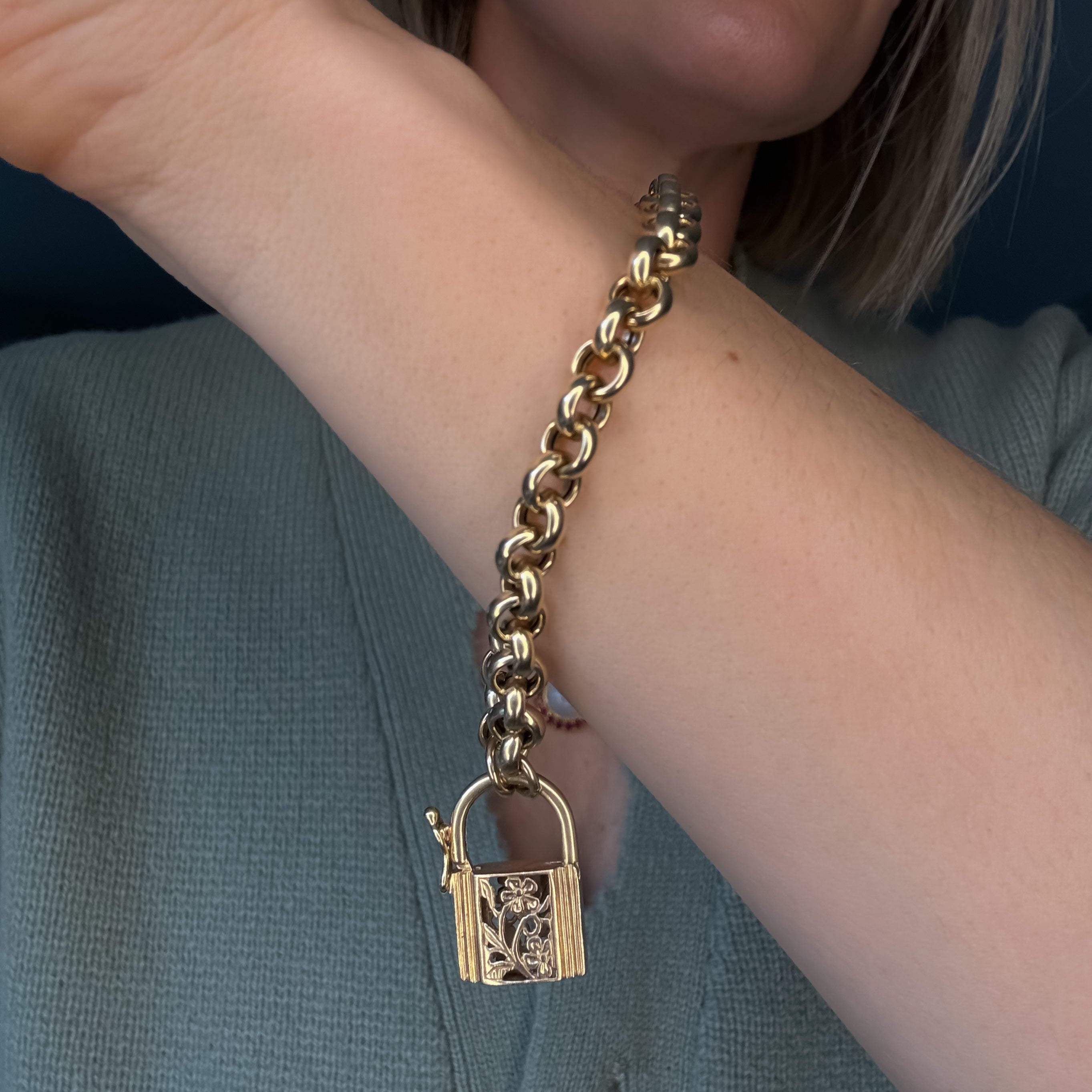 vintage 8" Chunky Rolo Bracelet with Lock Clasp