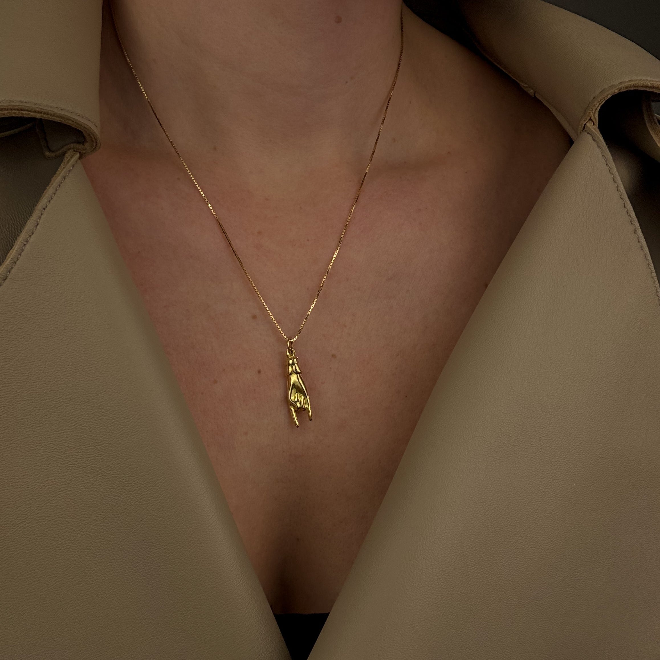 Mano Cornuto Pendant
