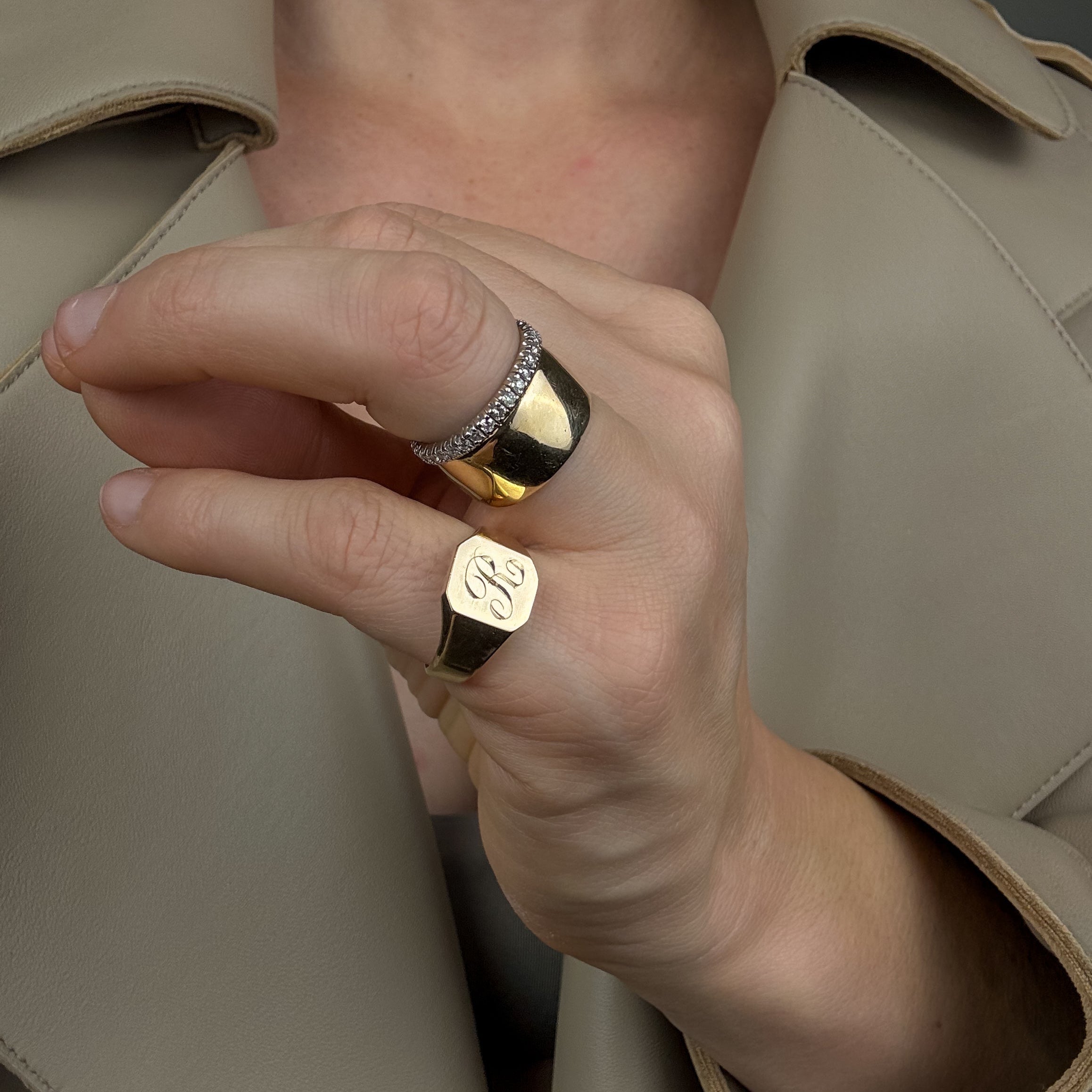 'R' Signet Ring