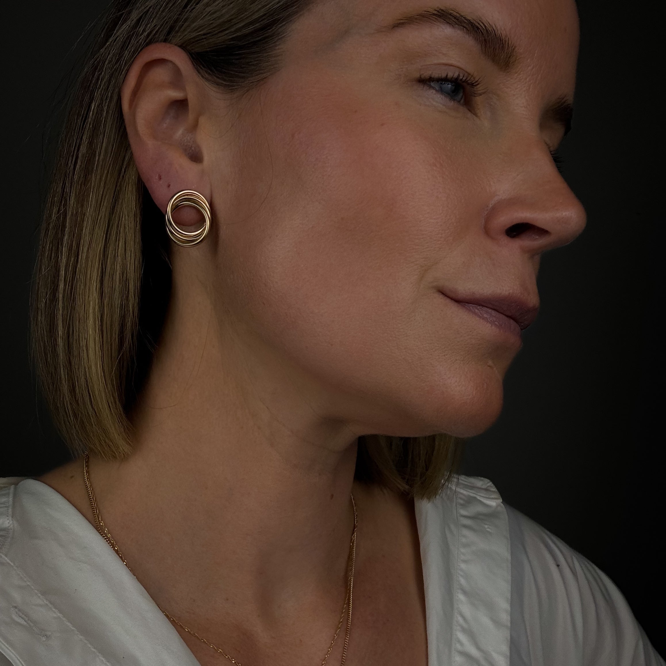 Circular Tube Stud Earrings