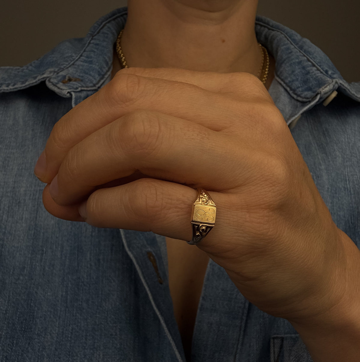 'R' Signet Ring