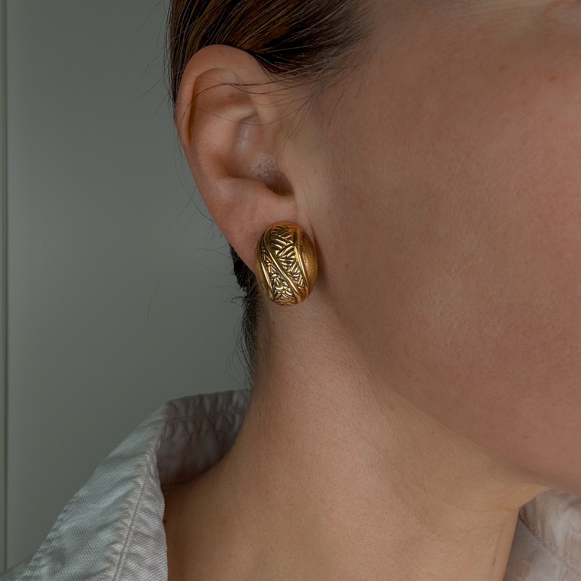 Oval Retro Buttery Gold Stud Earrings