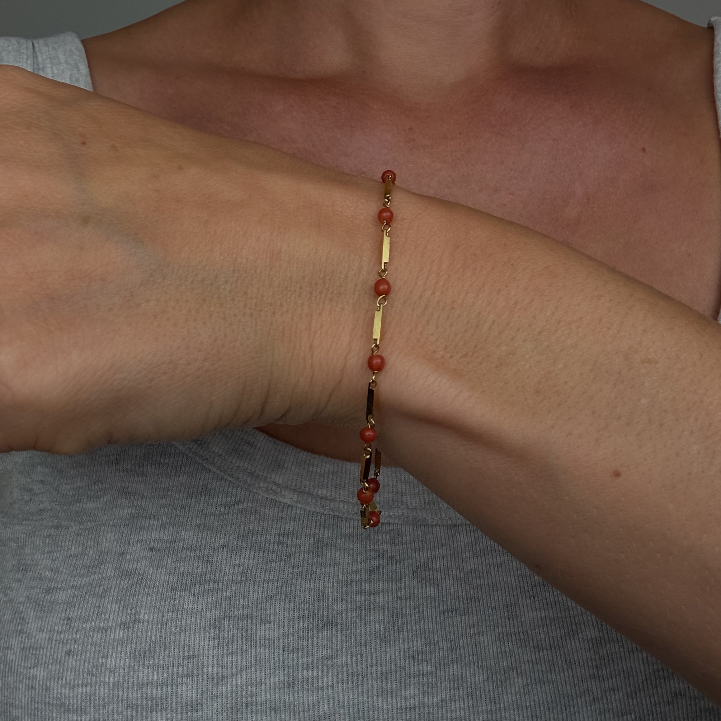 7.5" Coral Bar Bracelet