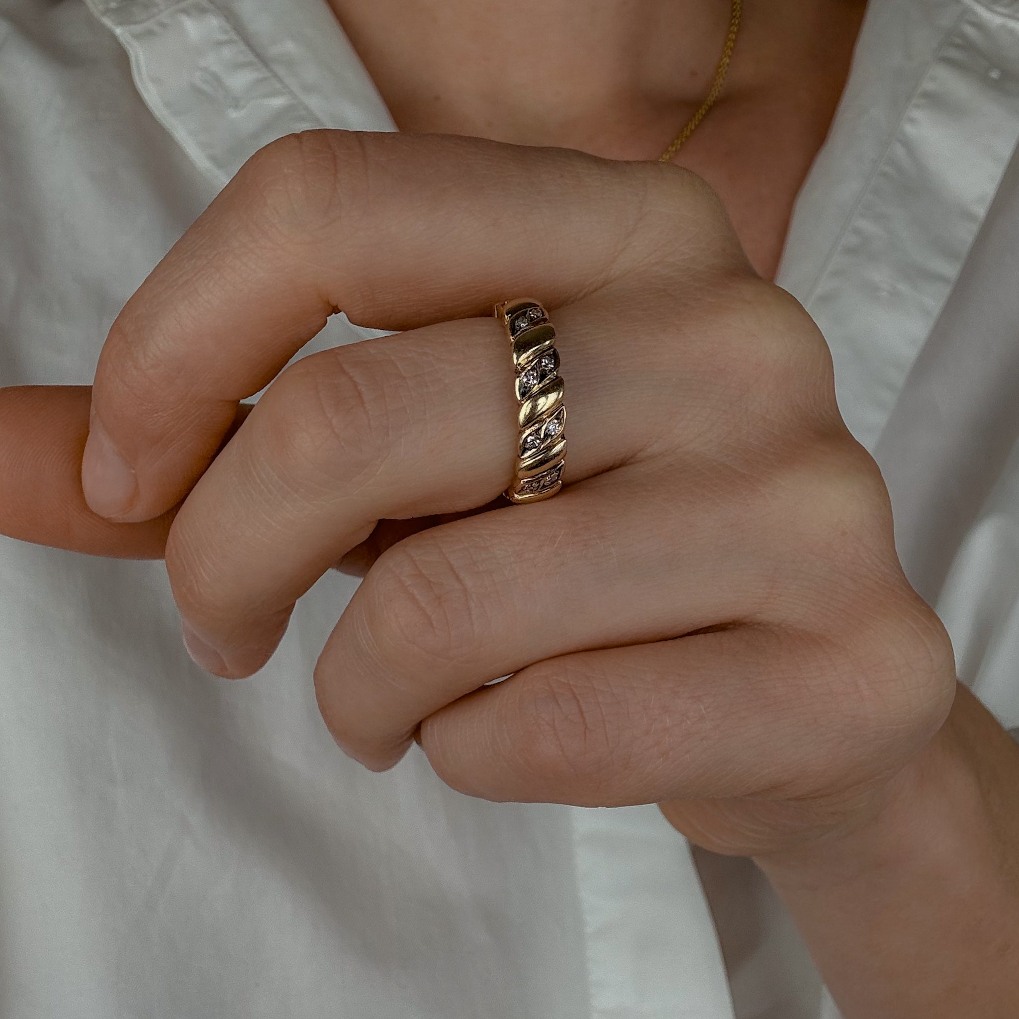 Diamond and Gold Alternating Band