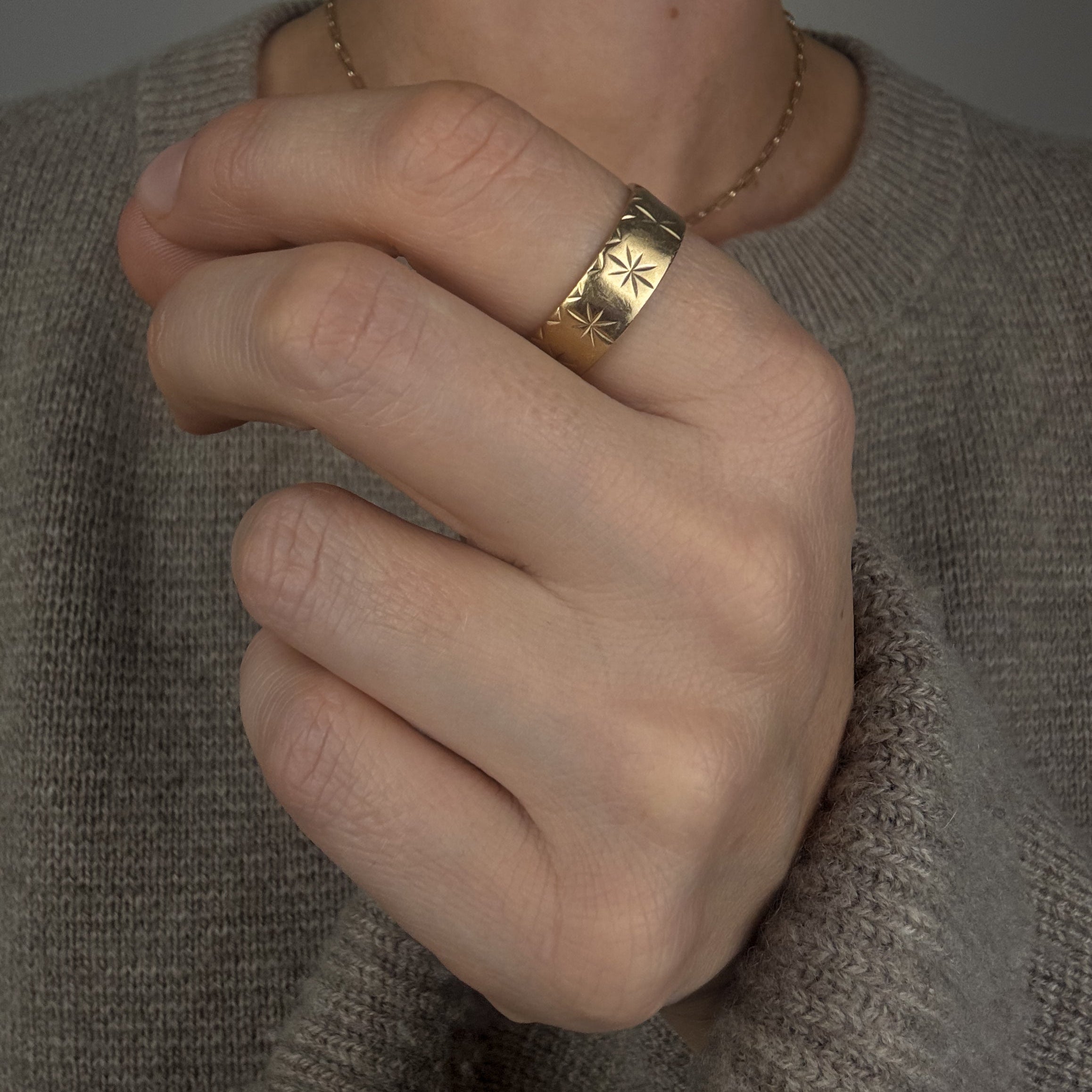 6.6mm Star Etched Gold Band