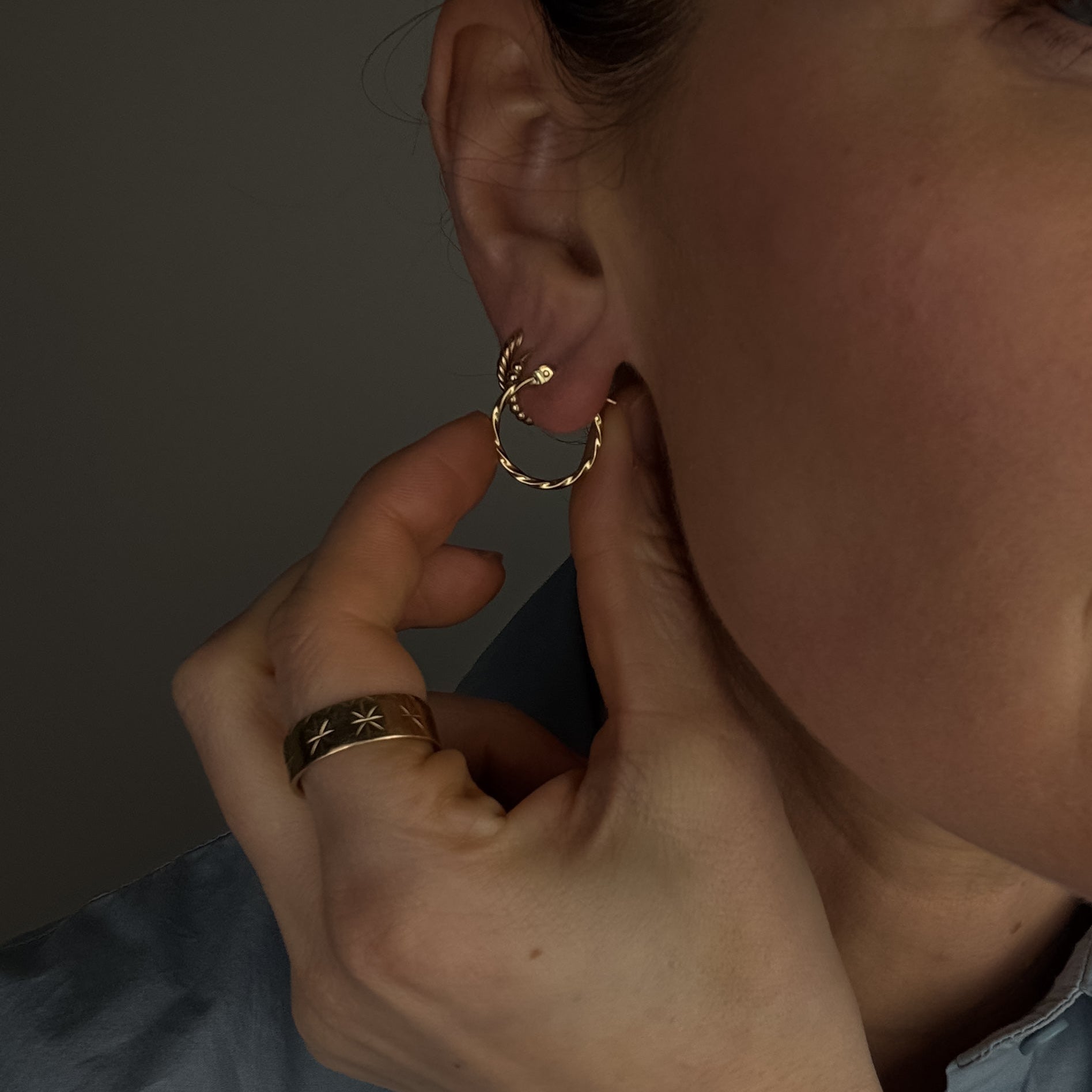 17mm Twist Hoops