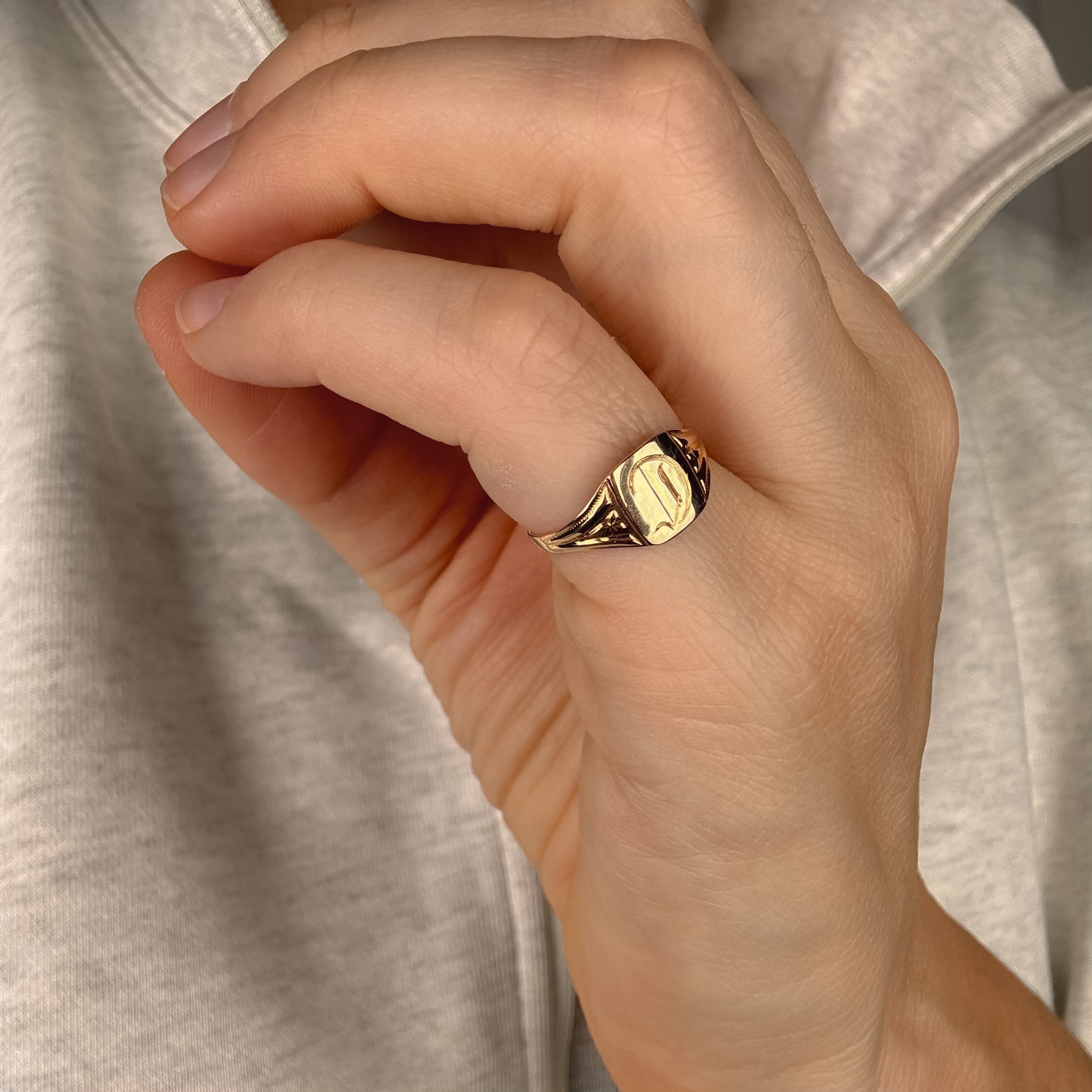 'D' Signet Ring