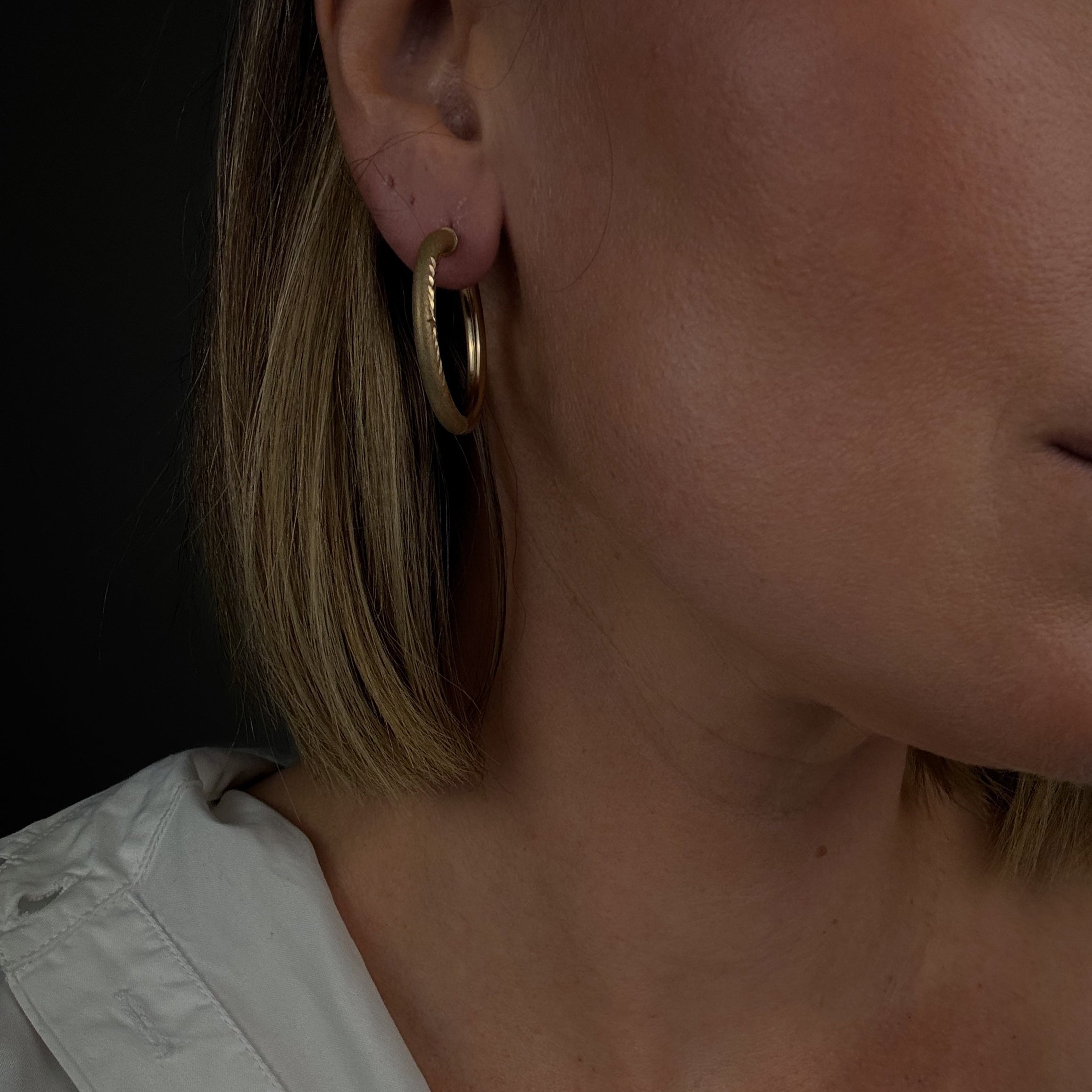 32.8 Multi-Texture Hoops