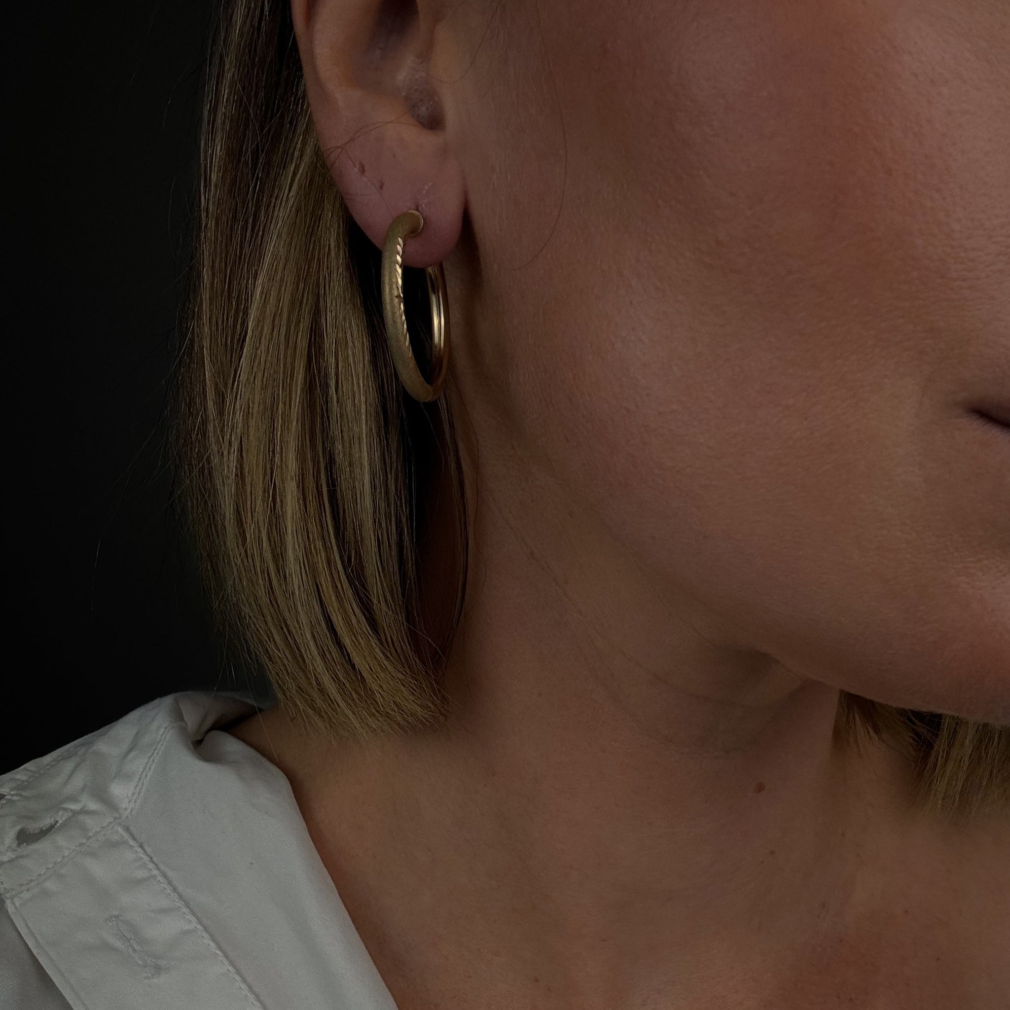 32.8 Multi-Texture Hoops