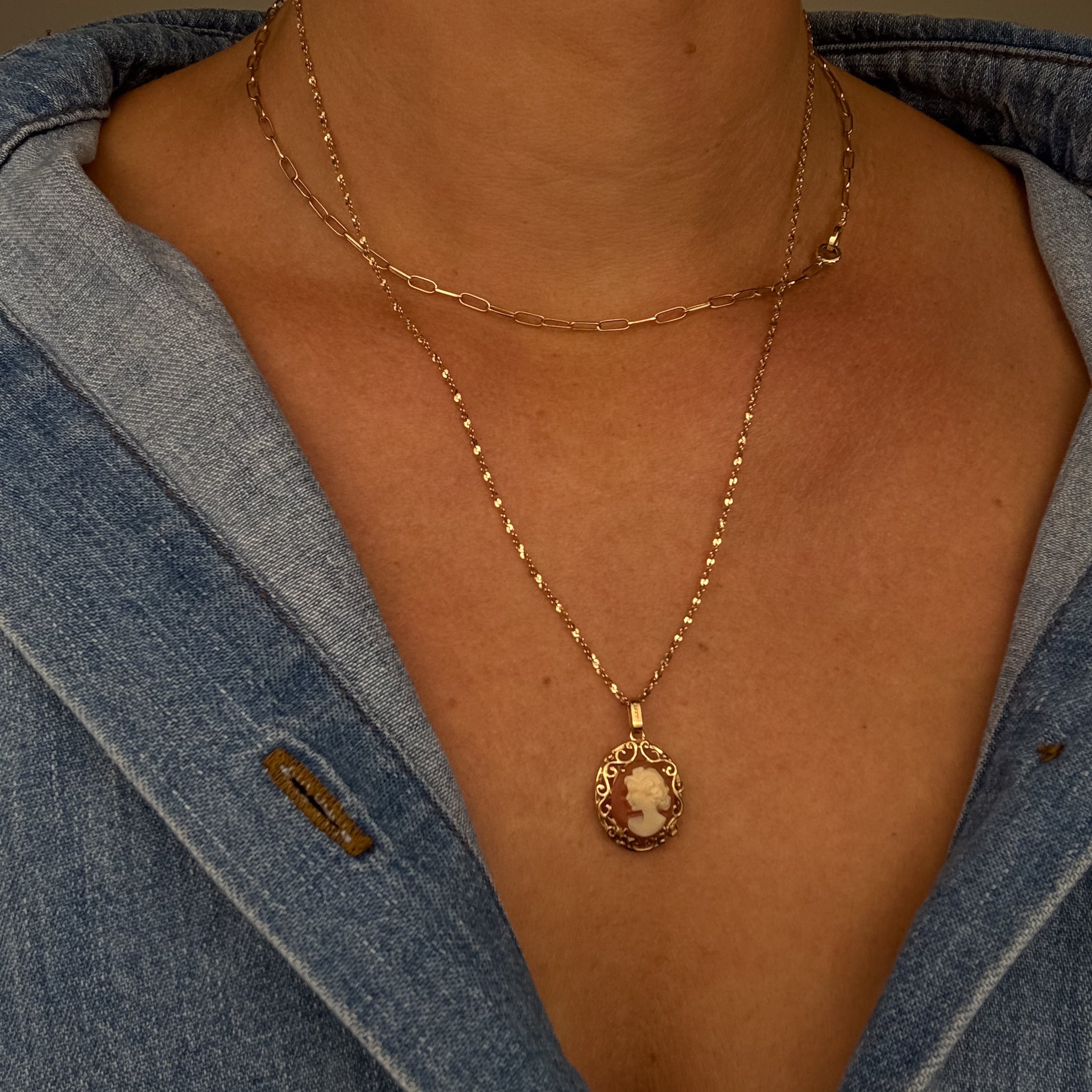19.75" Cameo Necklace