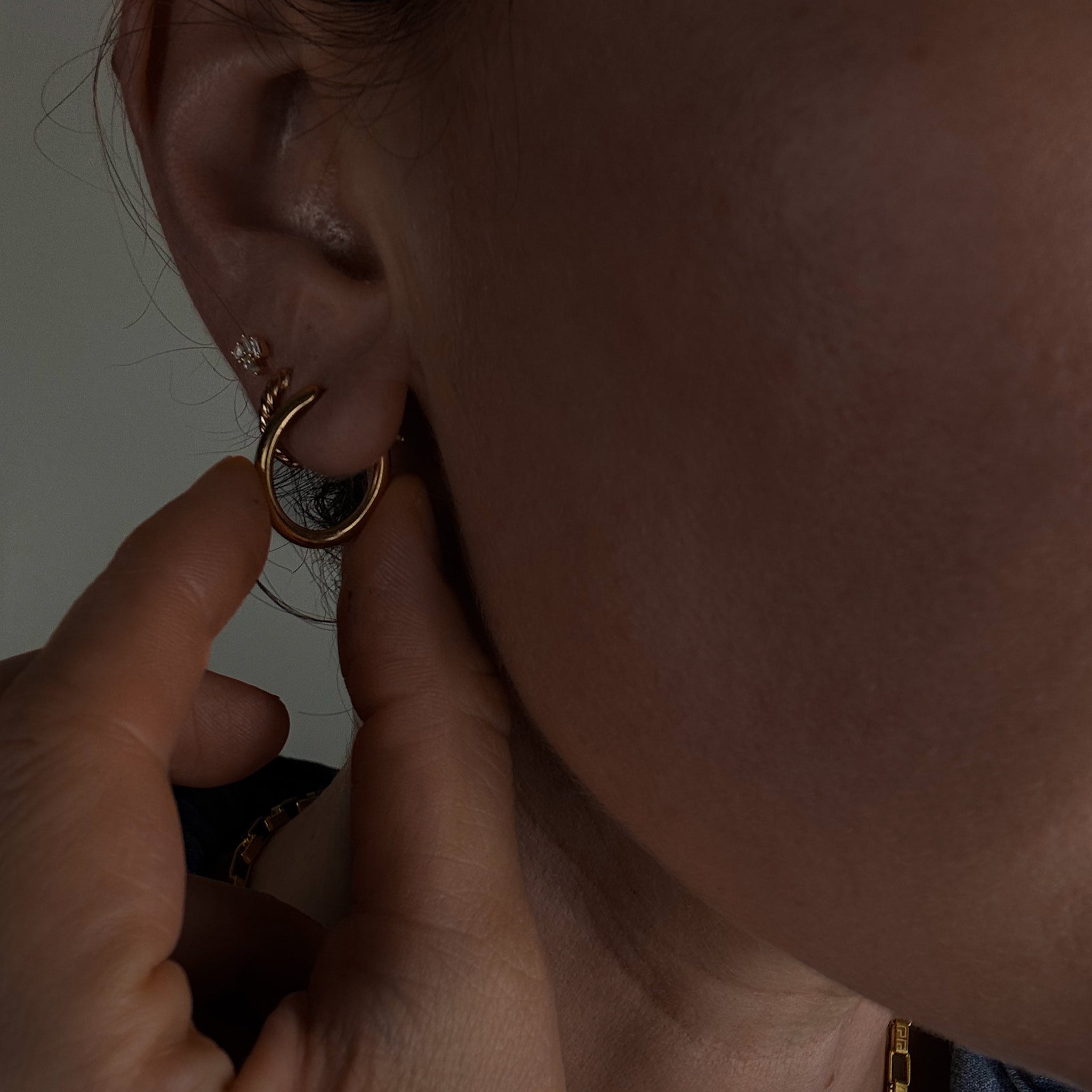 17.8 Oval Hoops