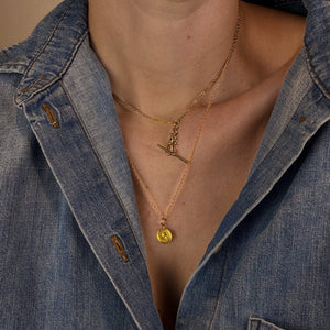 Sparkling 'R' Charm