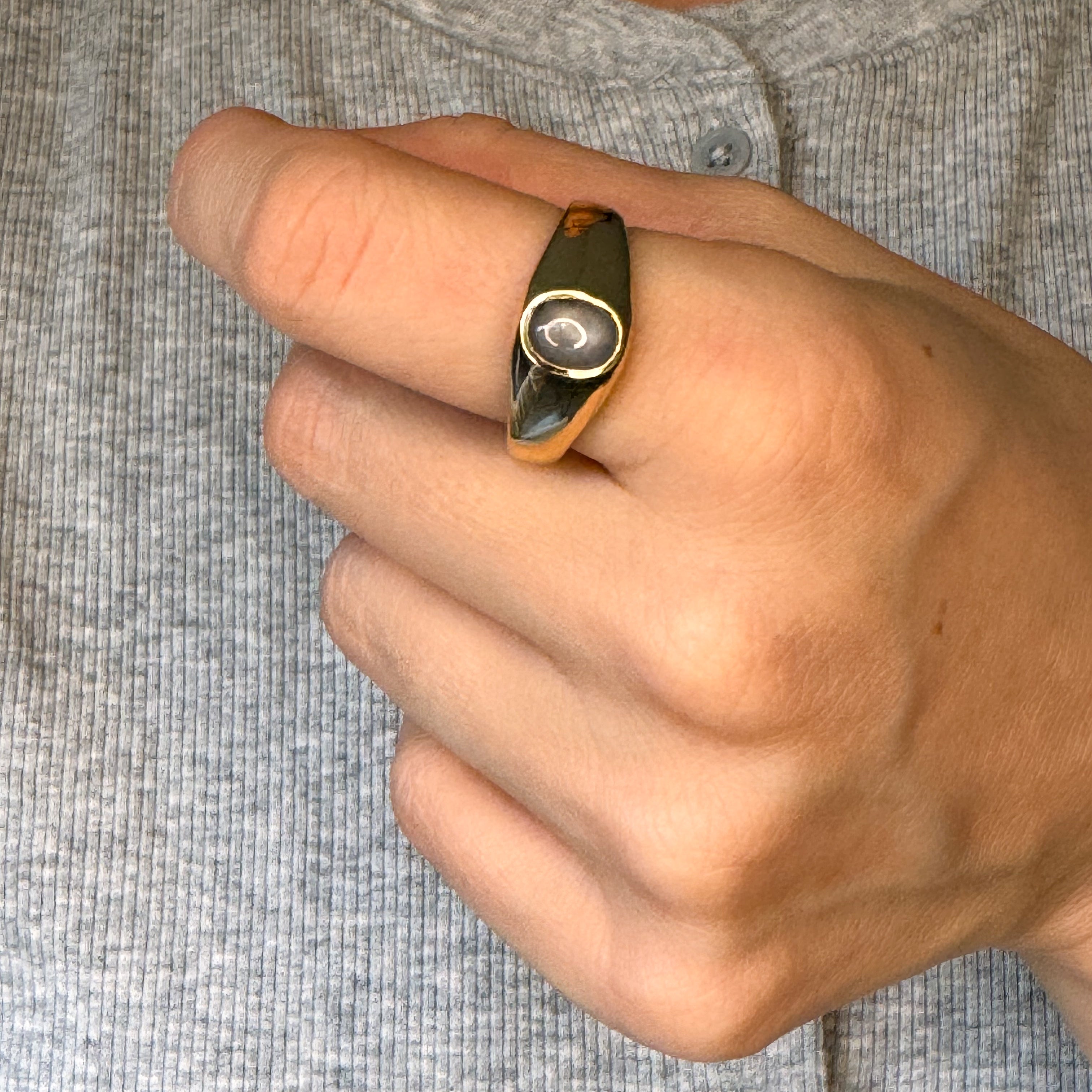 Cabochon Cat's Eye Quartz Signet