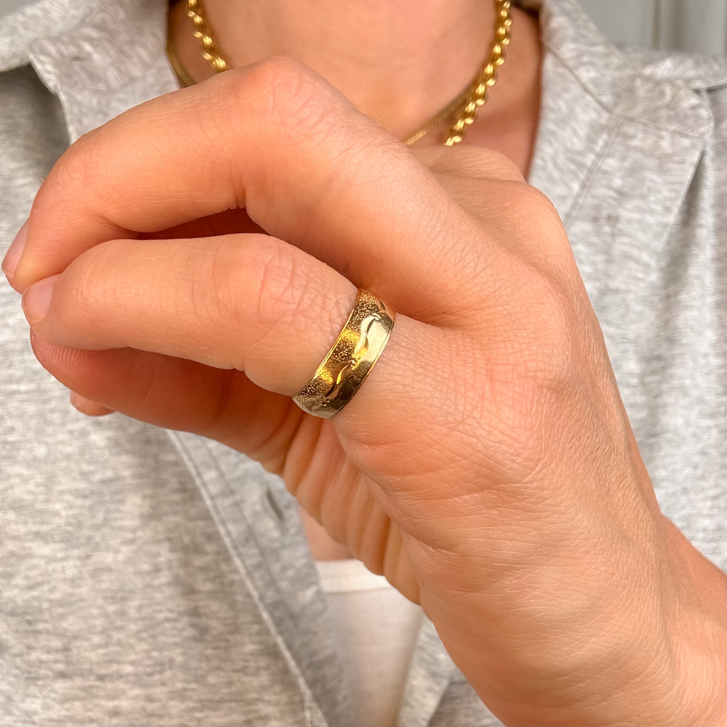 5.3 mm Multi Texture Gold Band