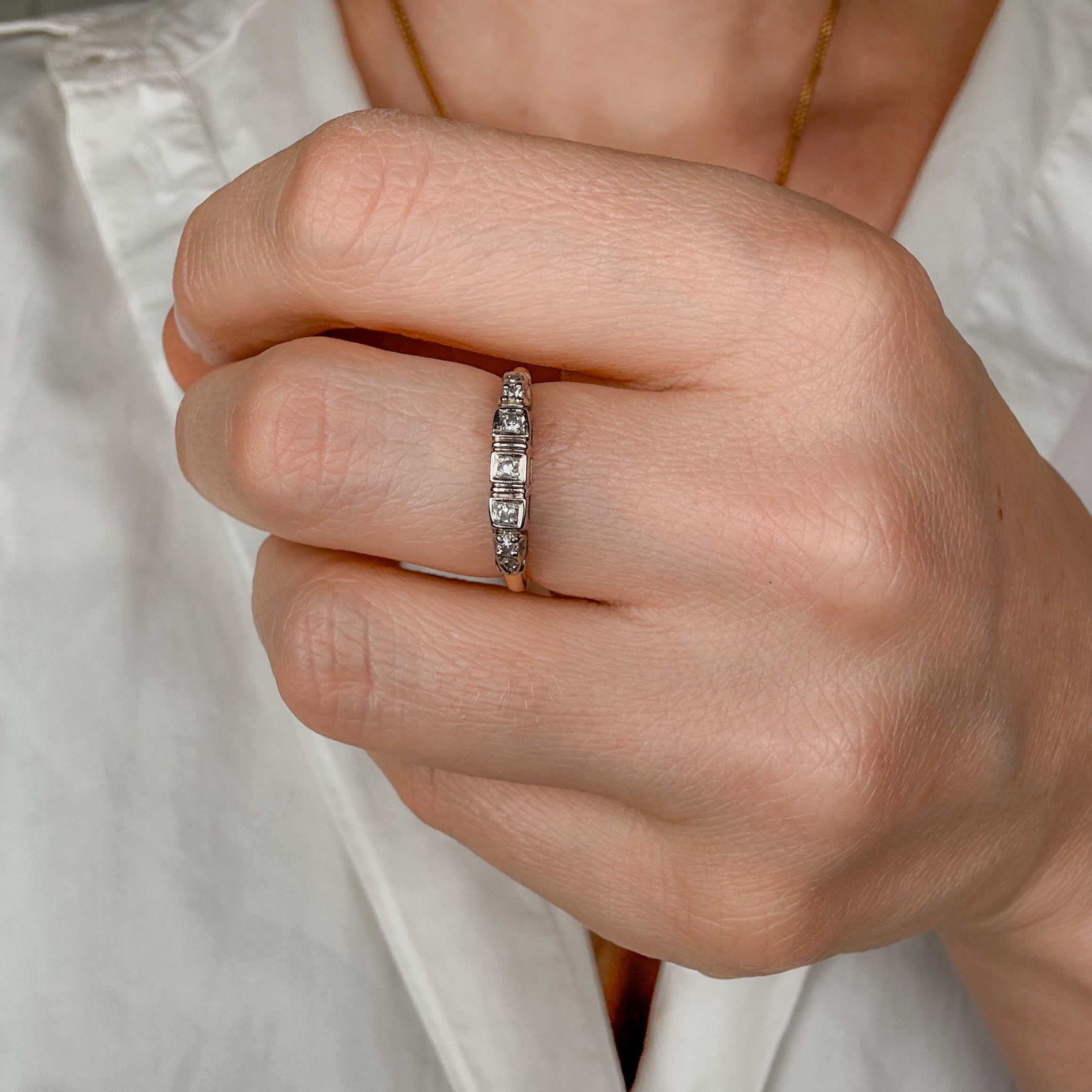 7 Diamond Vintage Gold Band