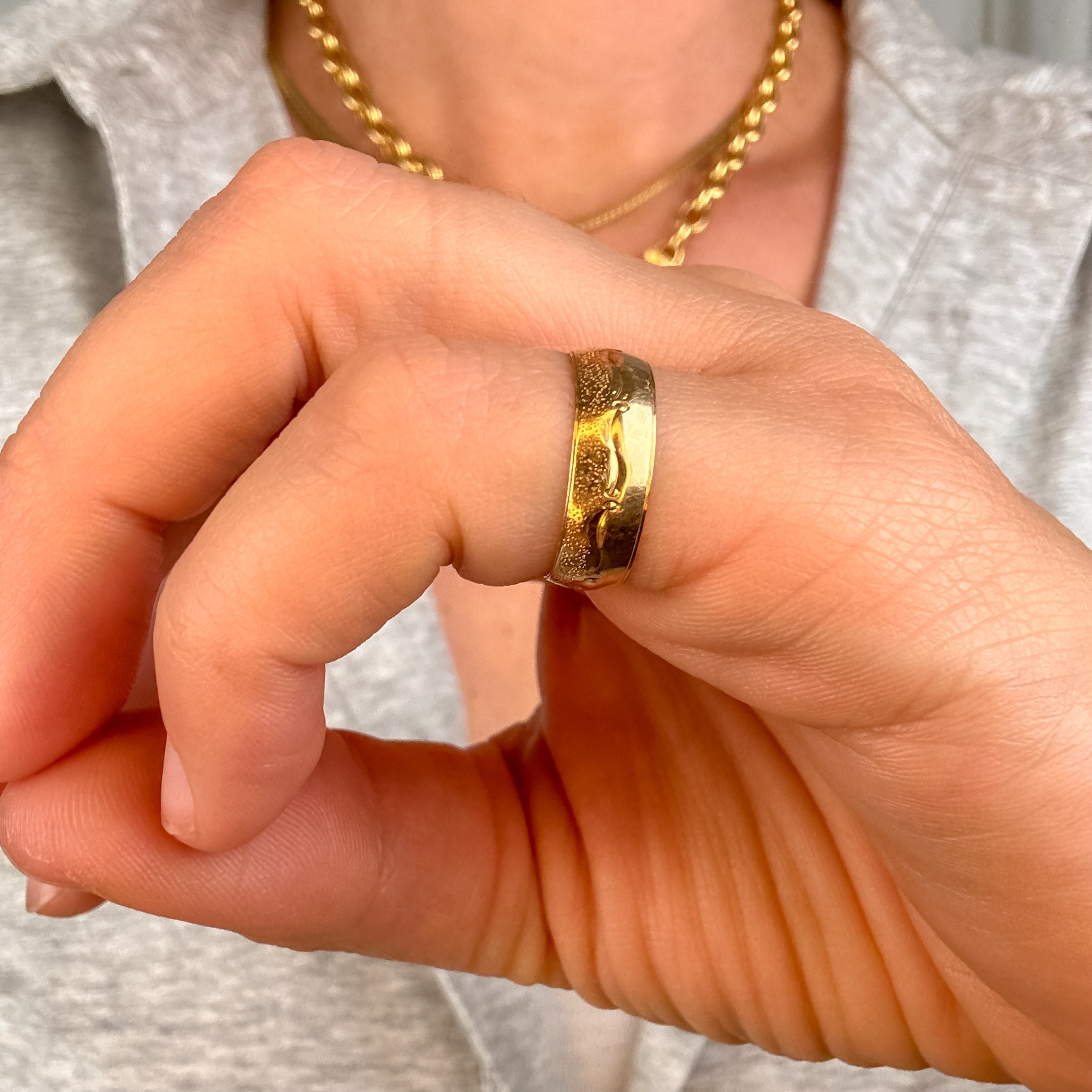 5.3 mm Multi Texture Gold Band