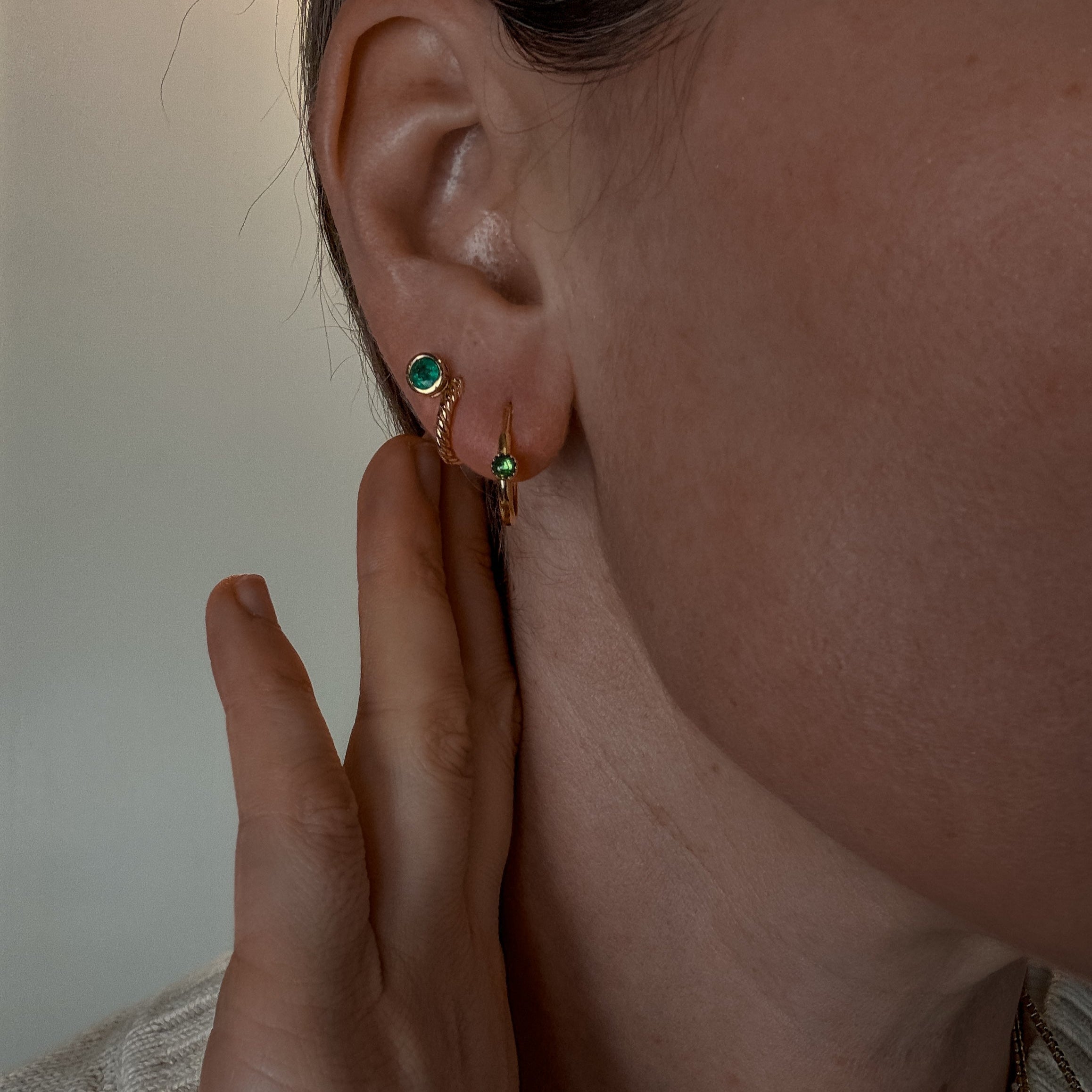 16.3mm Emerald Drop Hoops