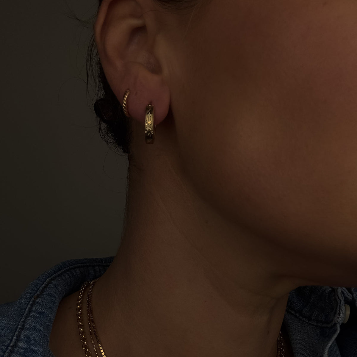 Diamond Cut Leaf 17.8mm Hoops