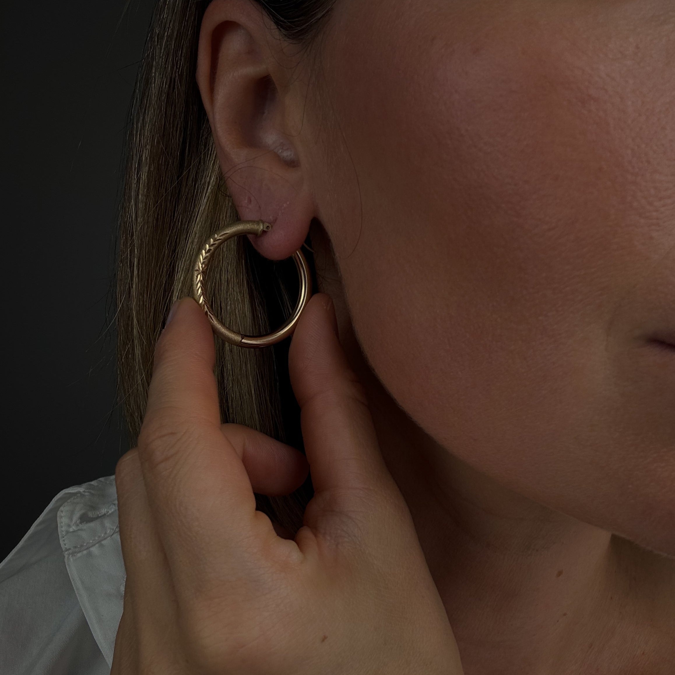 32.8 Multi-Texture Hoops