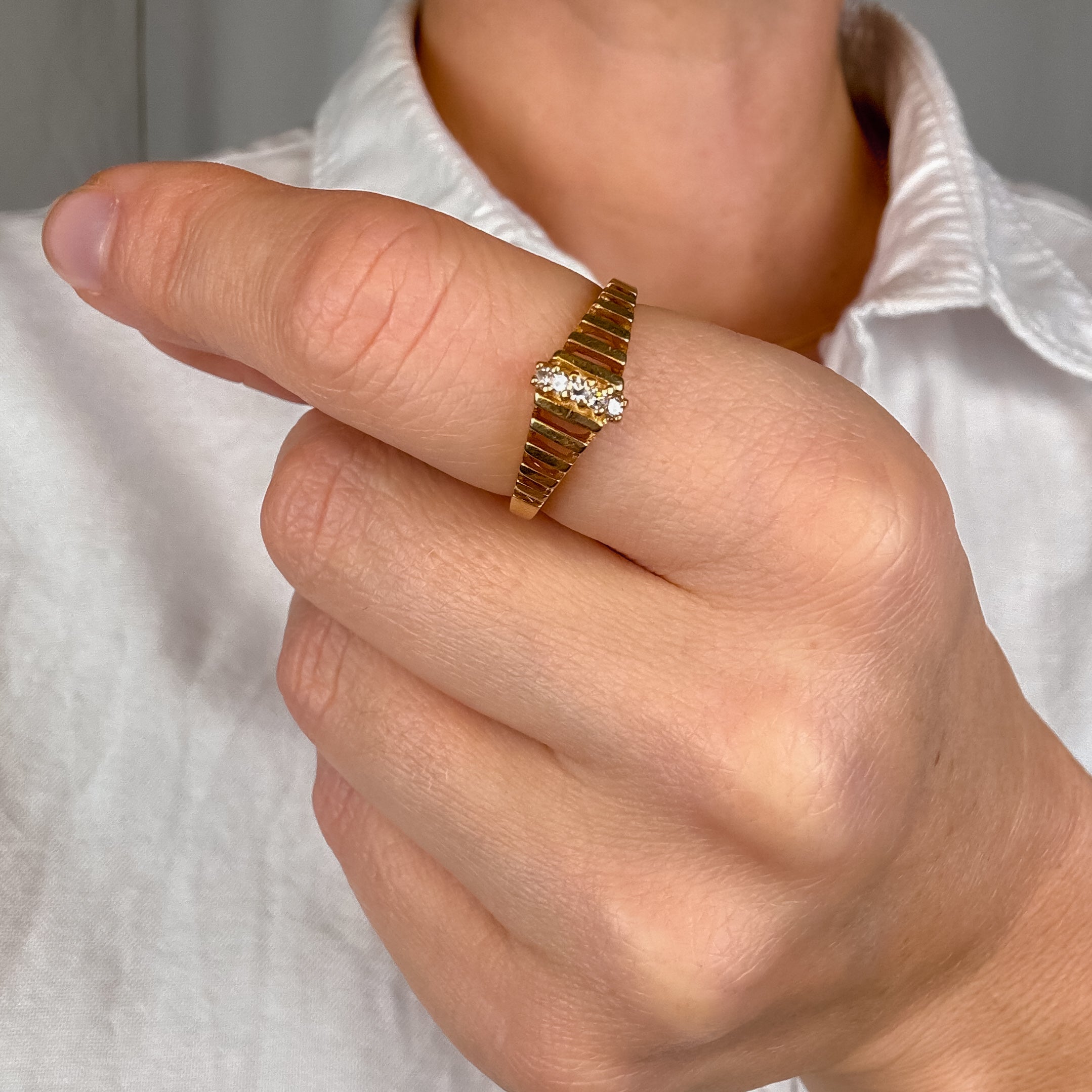 5 Diamond Vertical Band