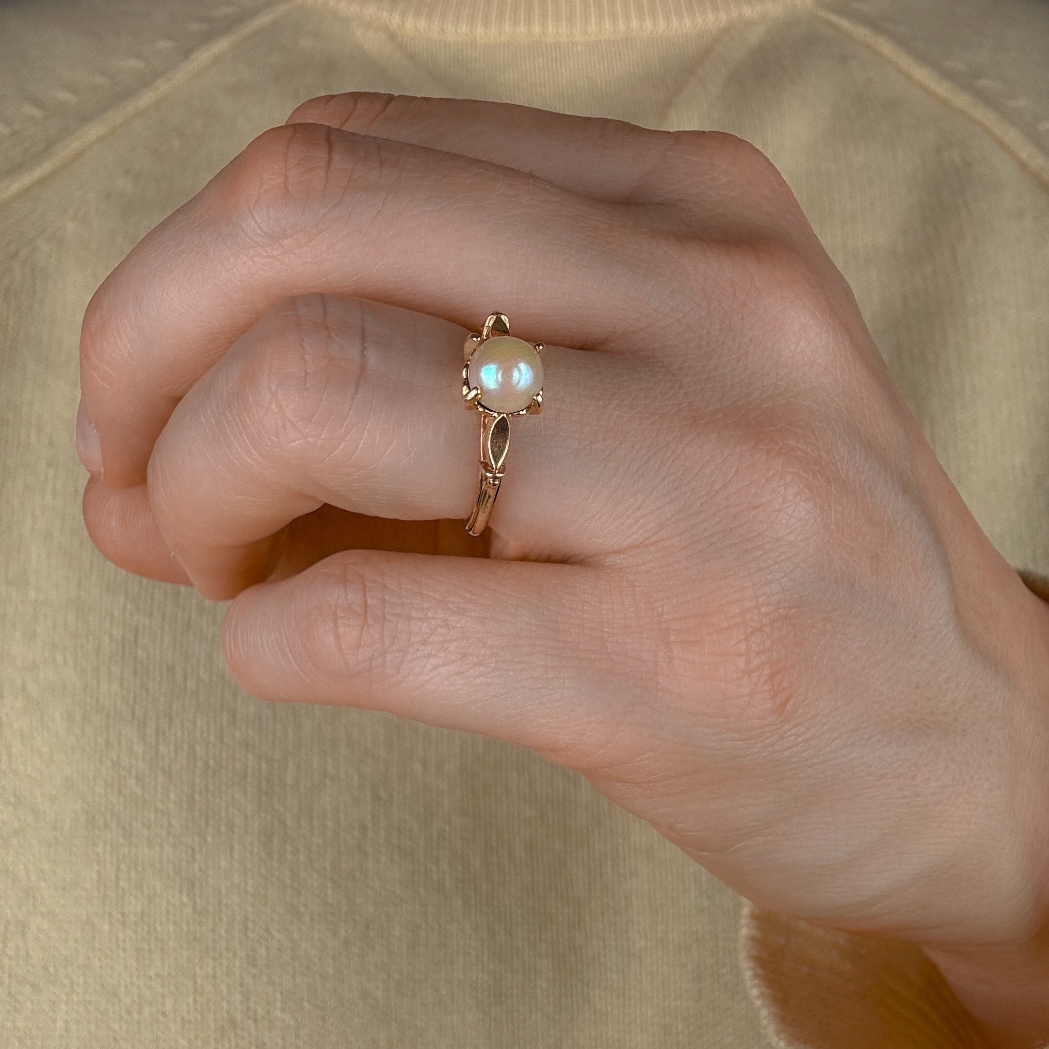 Solitaire Pearl Ring