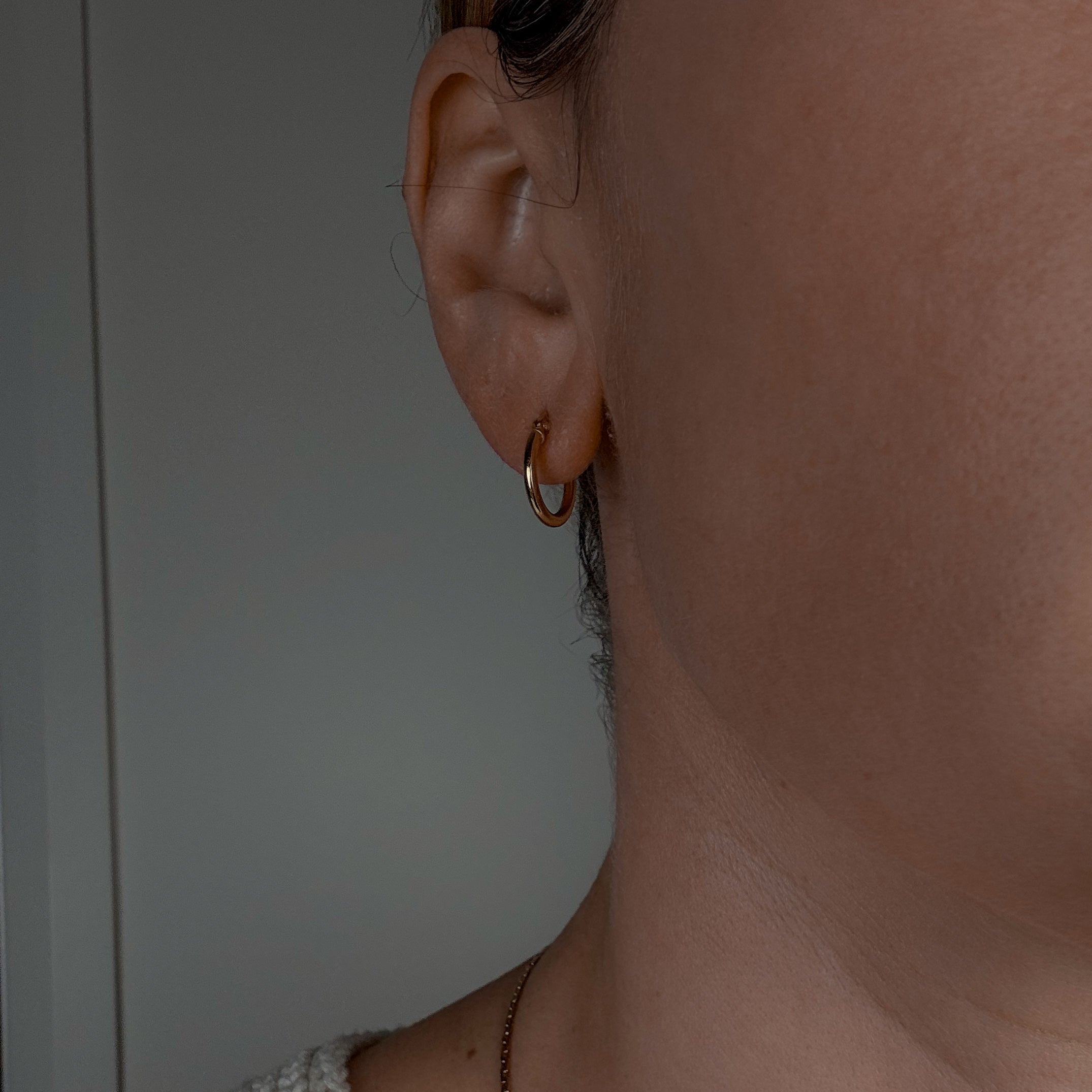 14.8 mm Classic Gold Hoop Earrings