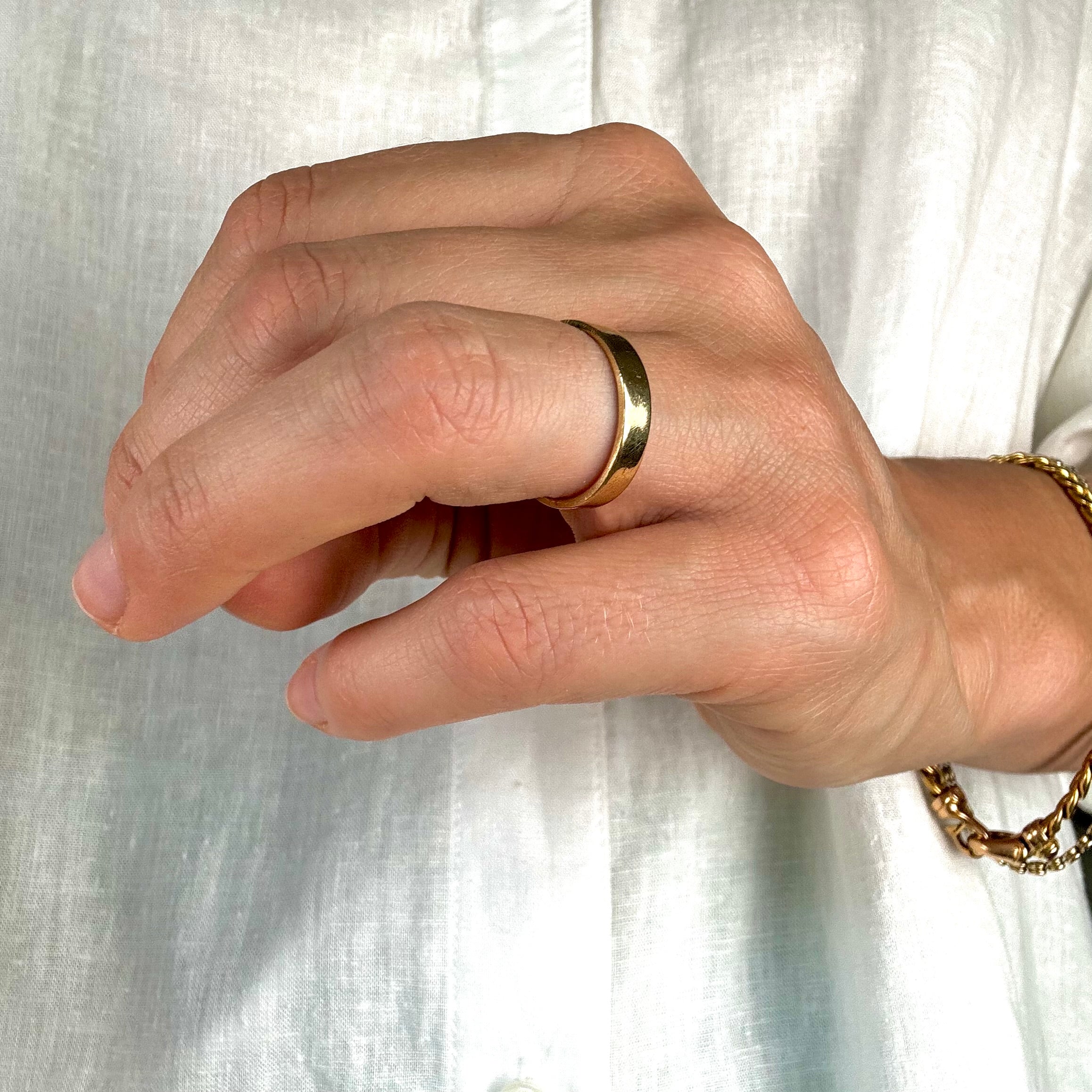vintage 3.7 mm Gold Band