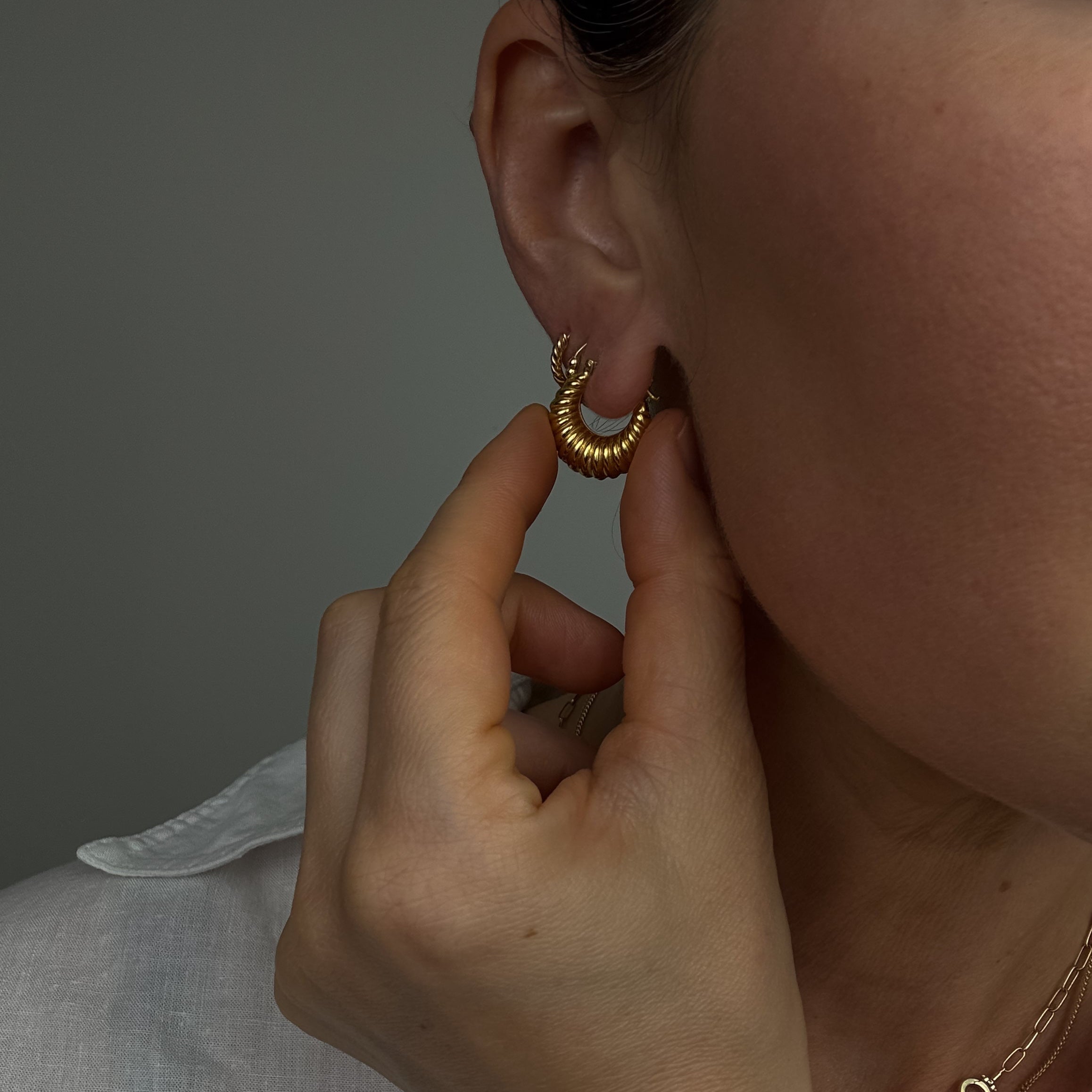 19.3mm Scalloped Hoops