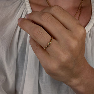 Dainty Heart Band