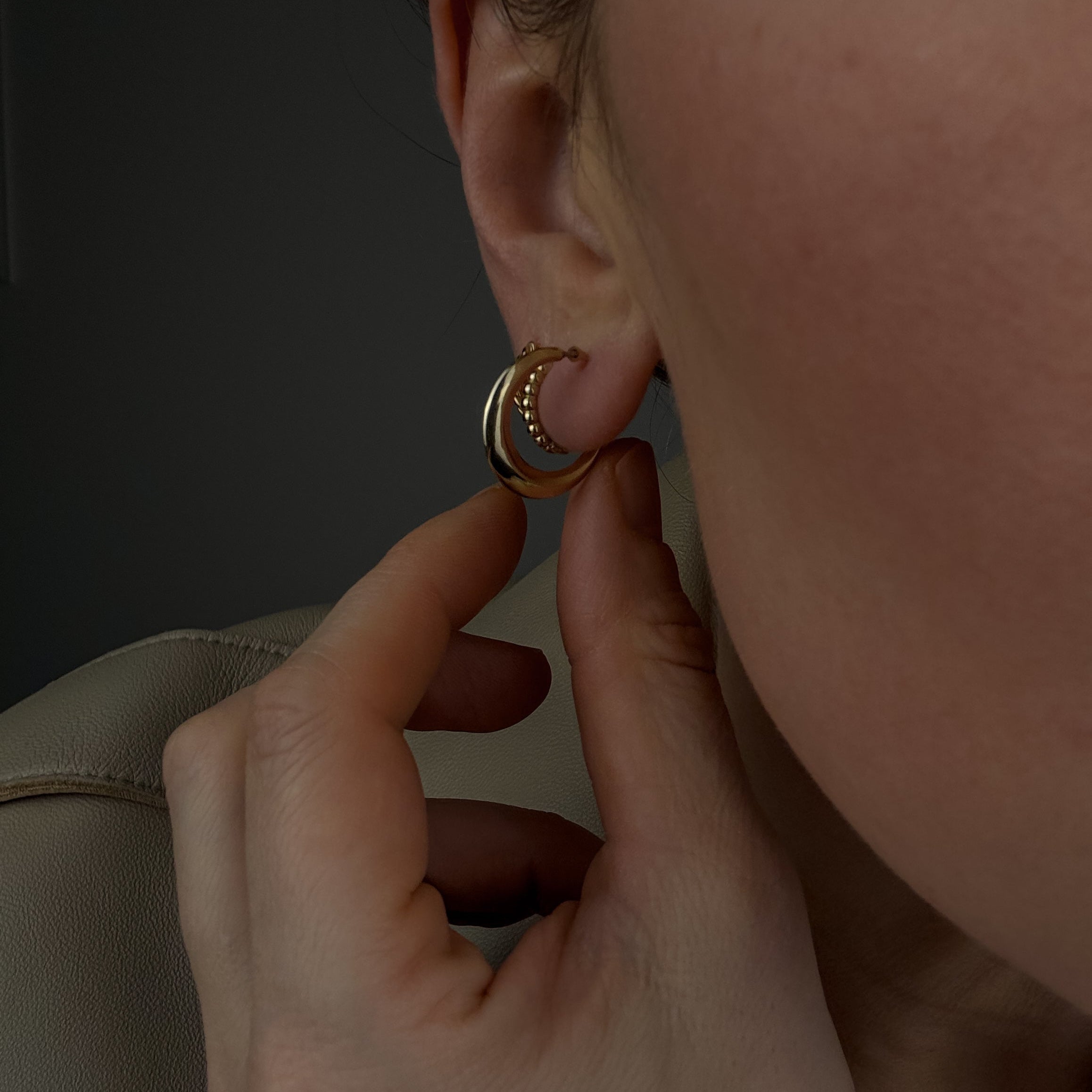 18.5mm Sleek Hoops