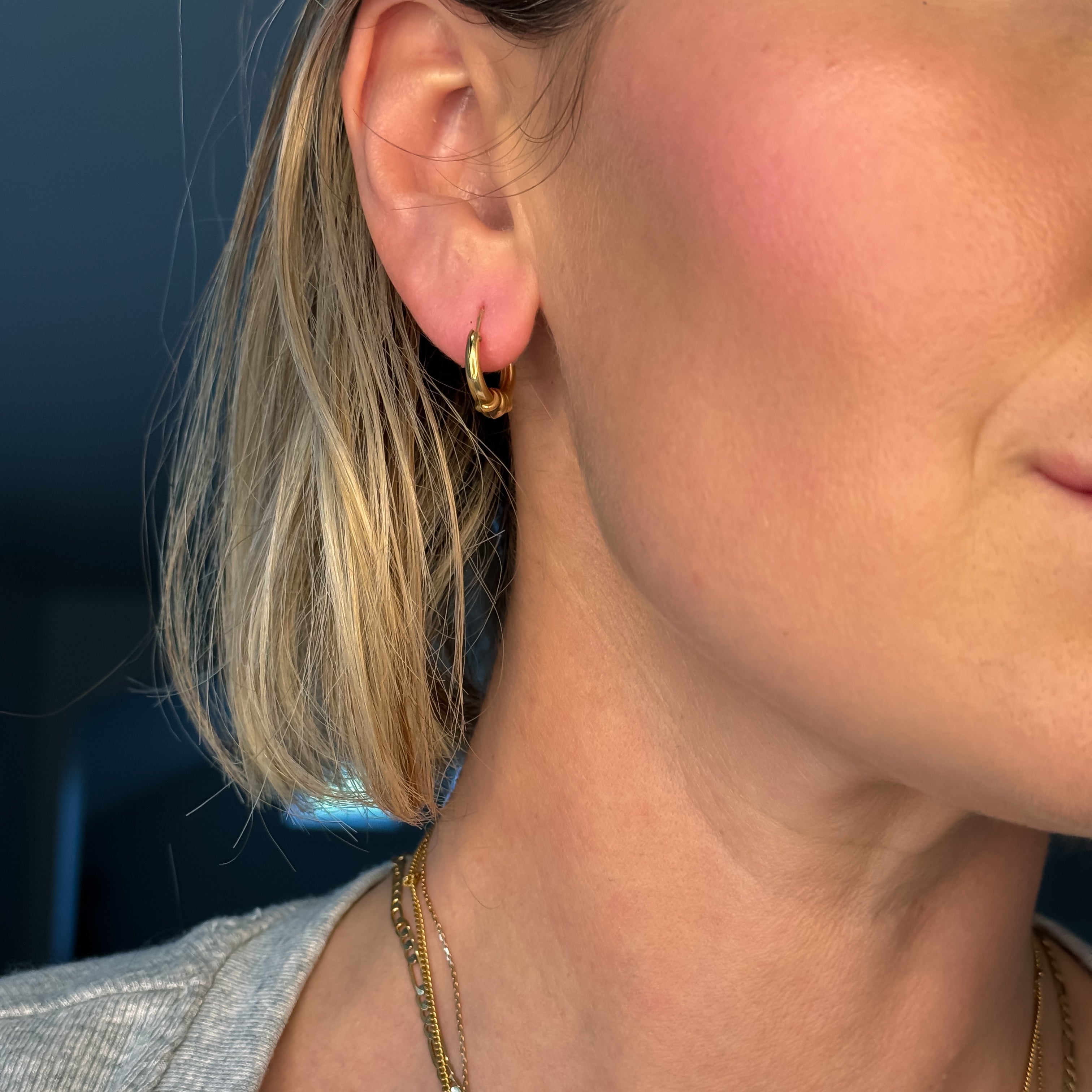 17.3 mm Detailed Gold Drop Hoops