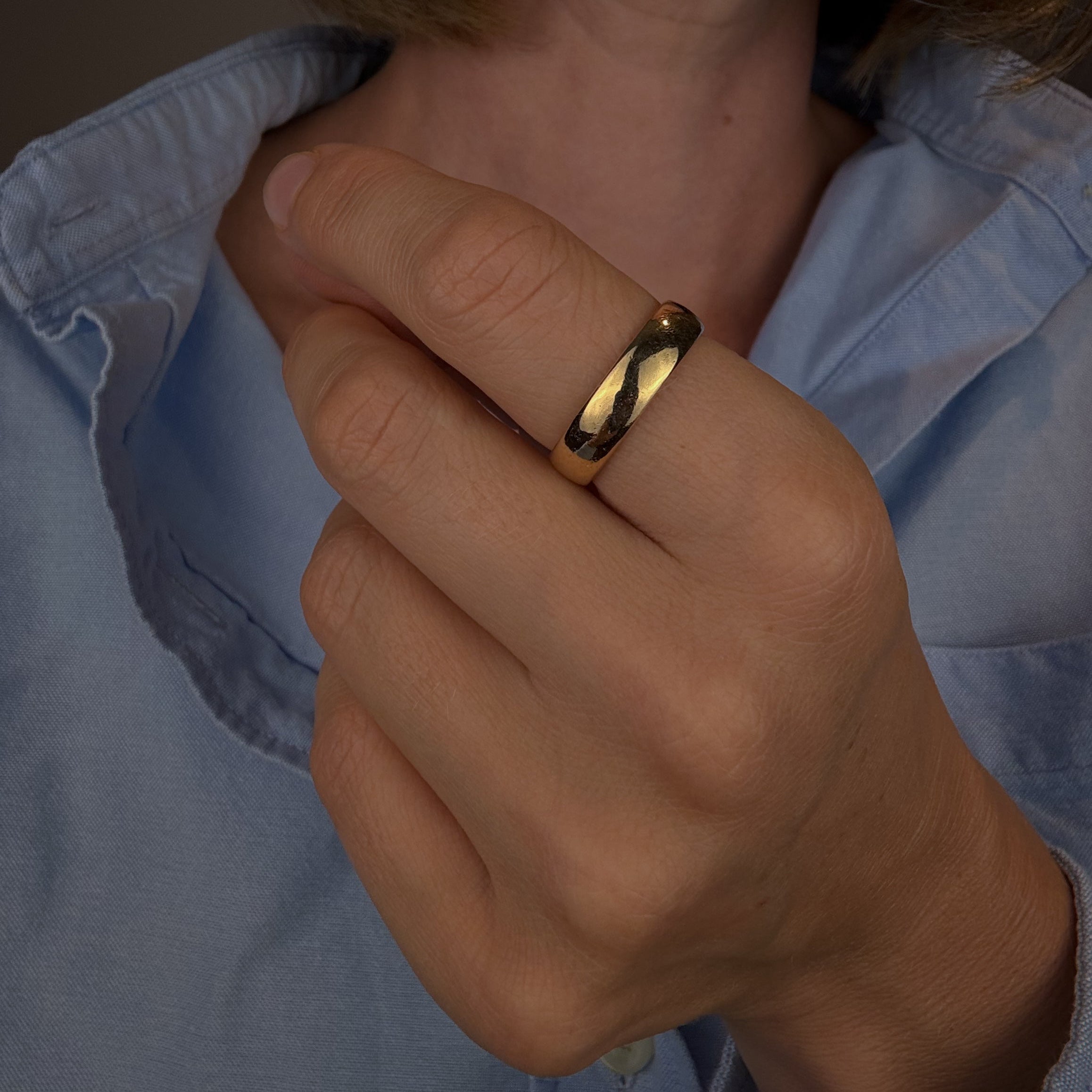 5.2mm Comfort Fit Gold Band