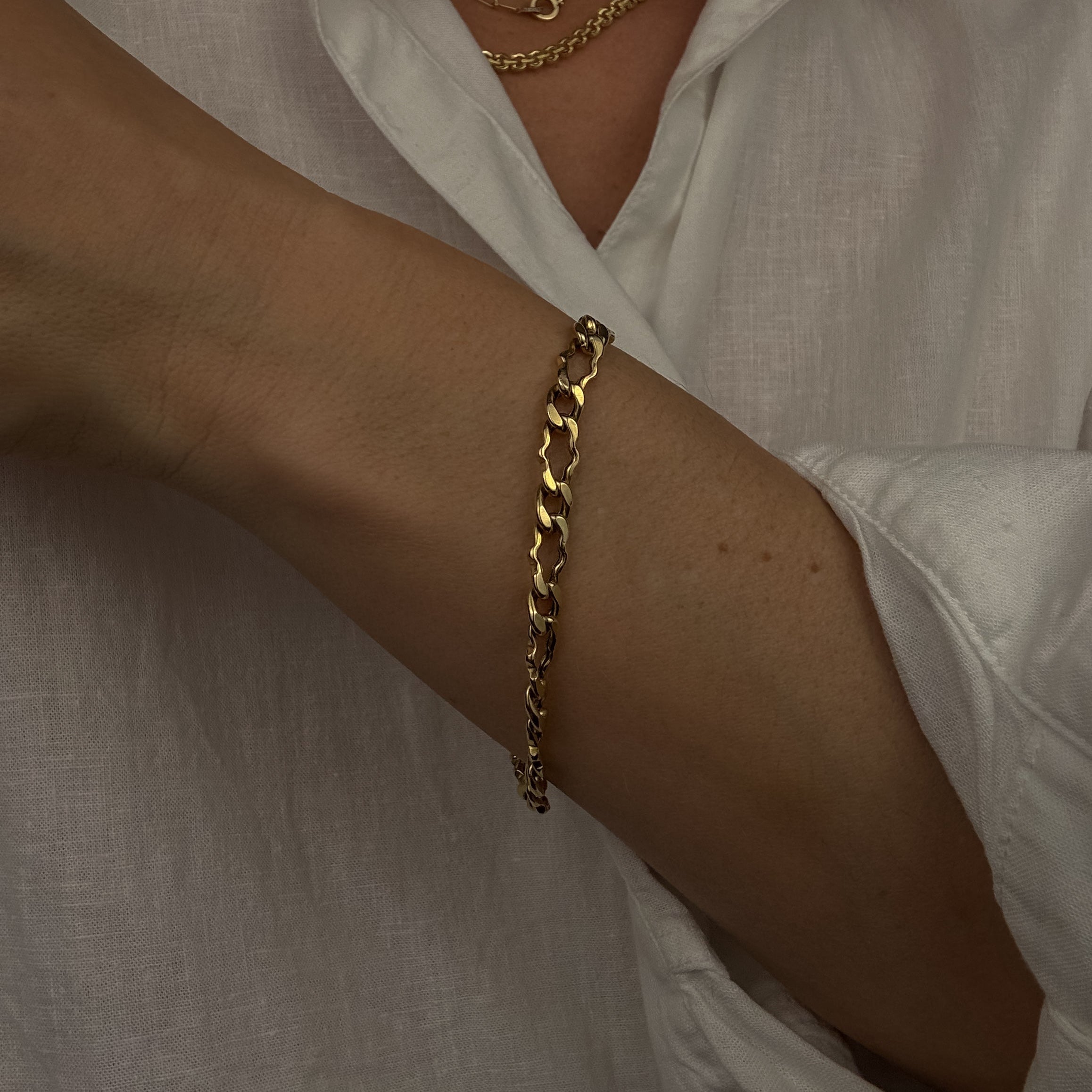 7.5" Sculptural Curb Bracelet