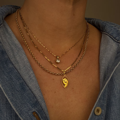 Madonna Pendant