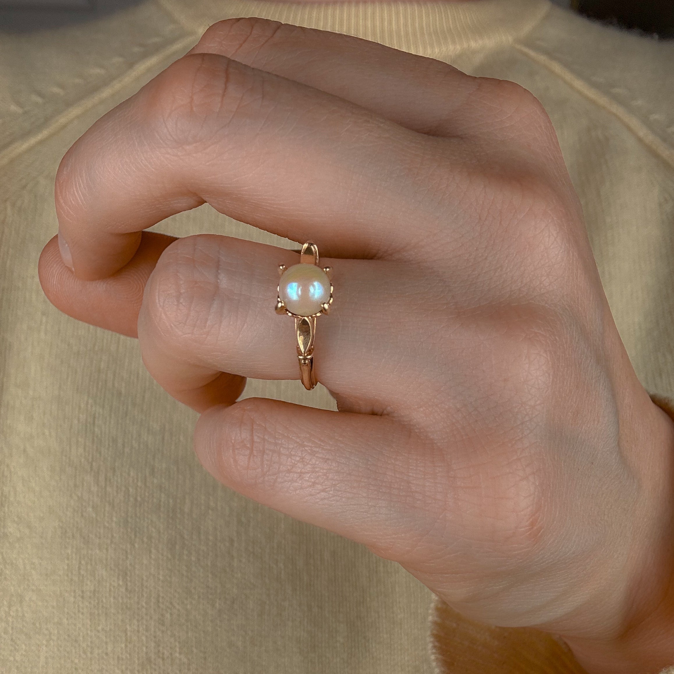 Solitaire Pearl Ring